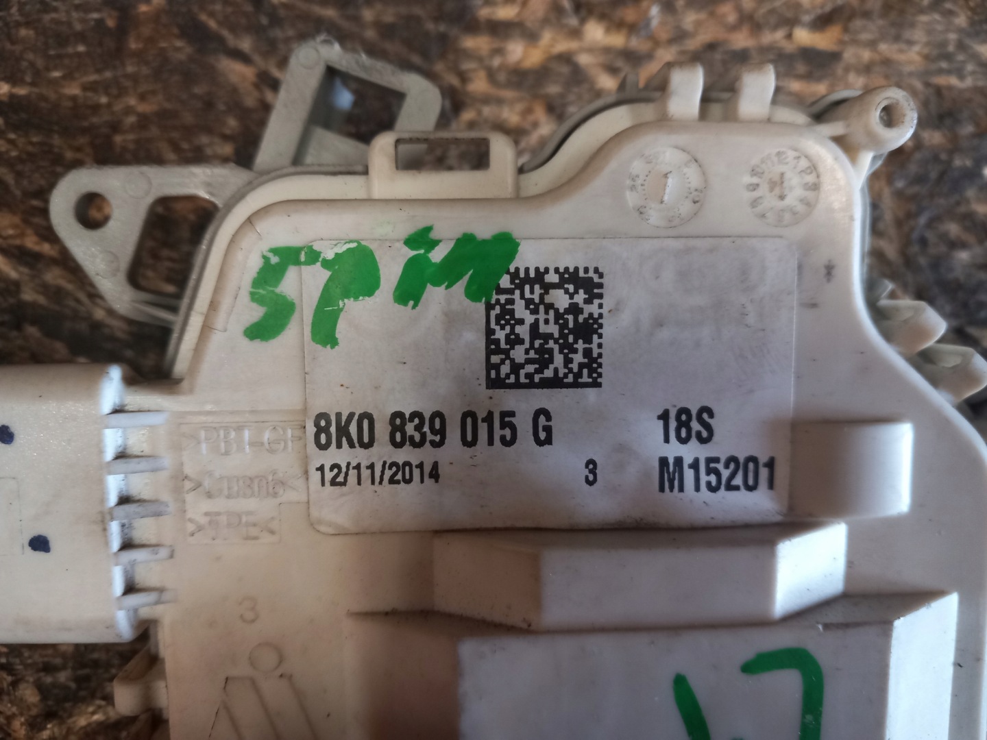 AUDI A3 8V lock door left rear part 5 PIN 8K0839015G
