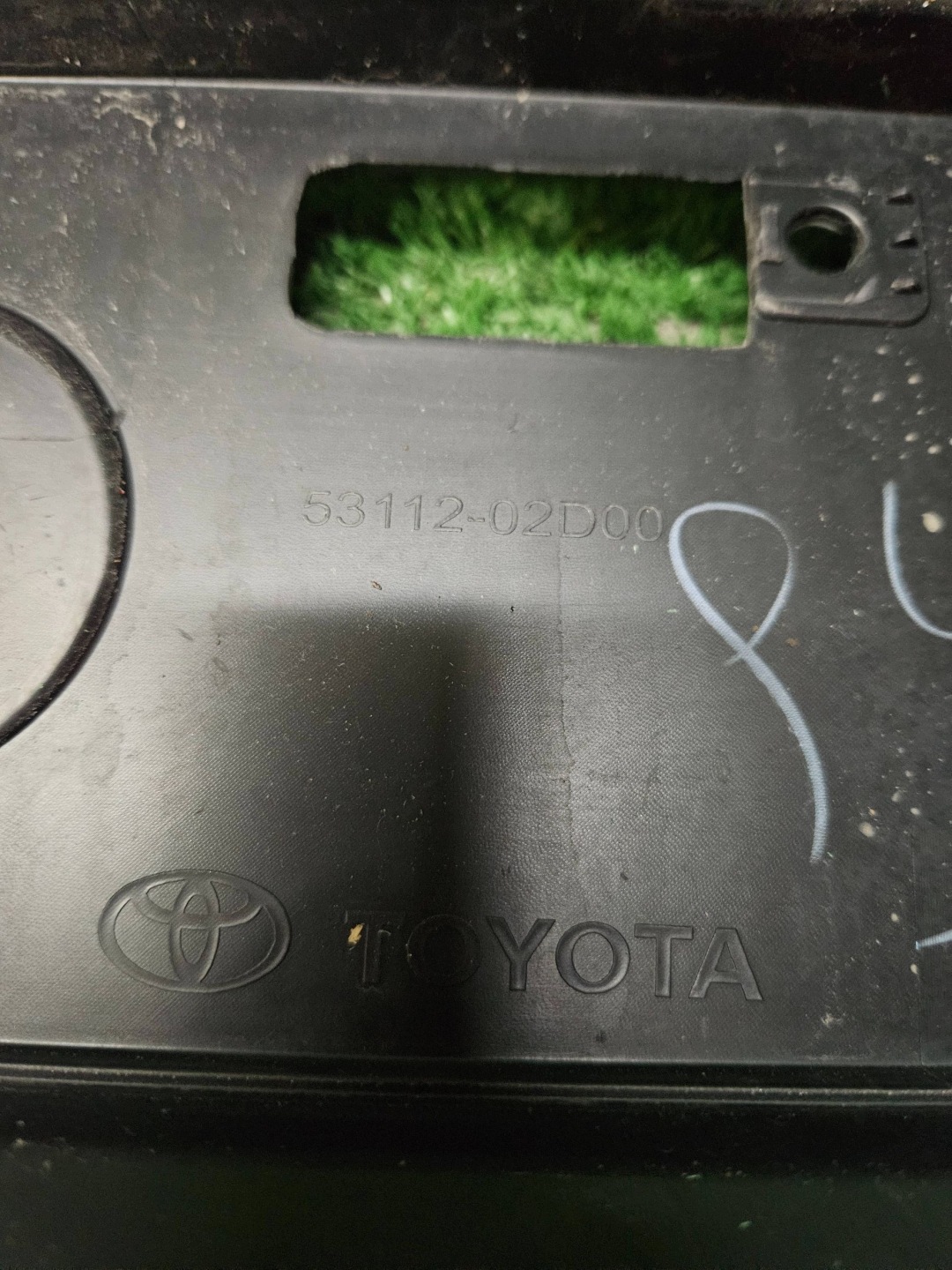 grille pare choc avant TOYOTA COROLLA E21 berline 19- NR.297