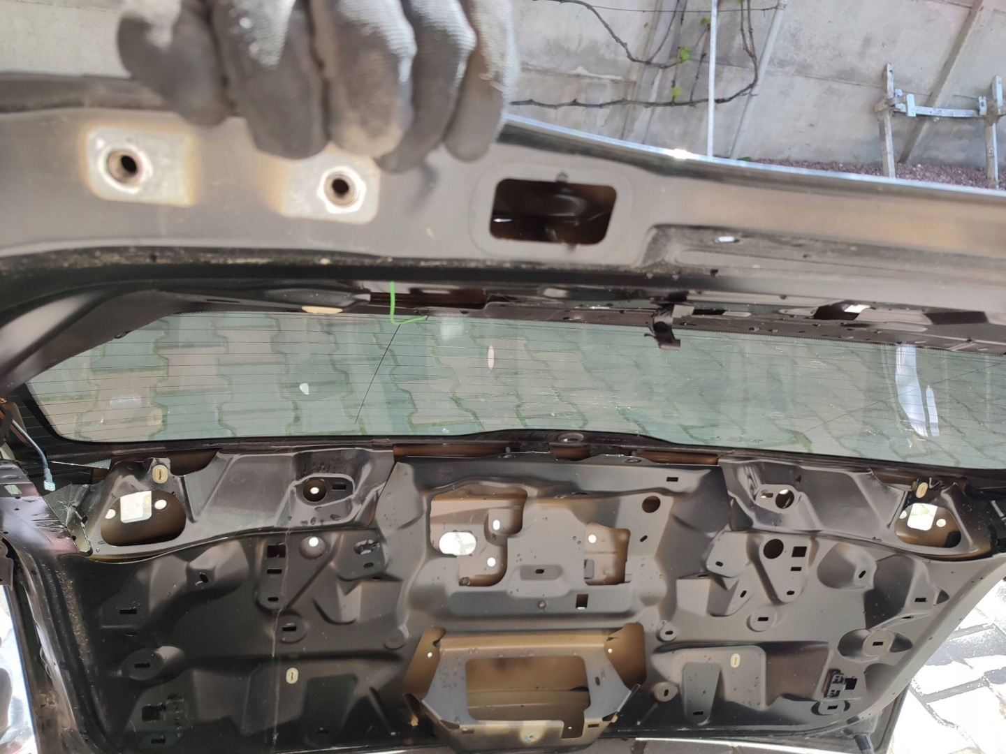 Peugeot 2008 II 2020 boot doors / boot