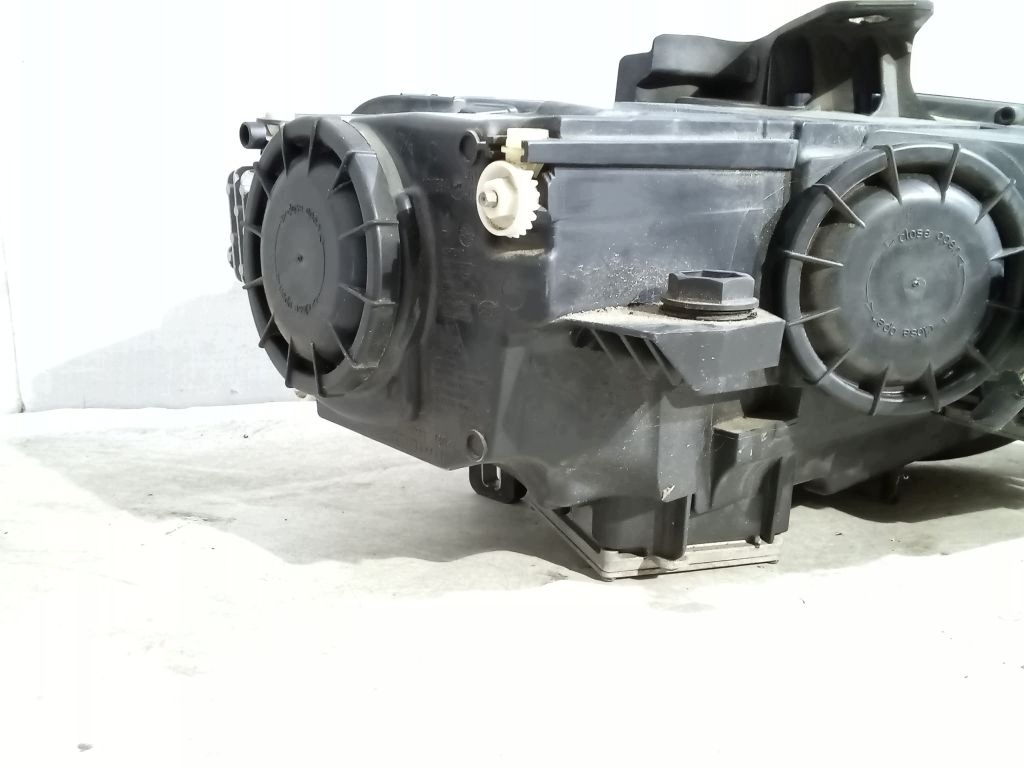 Audi A3 8V feu gauche avant avant xenon ksenon LED 8V0941005