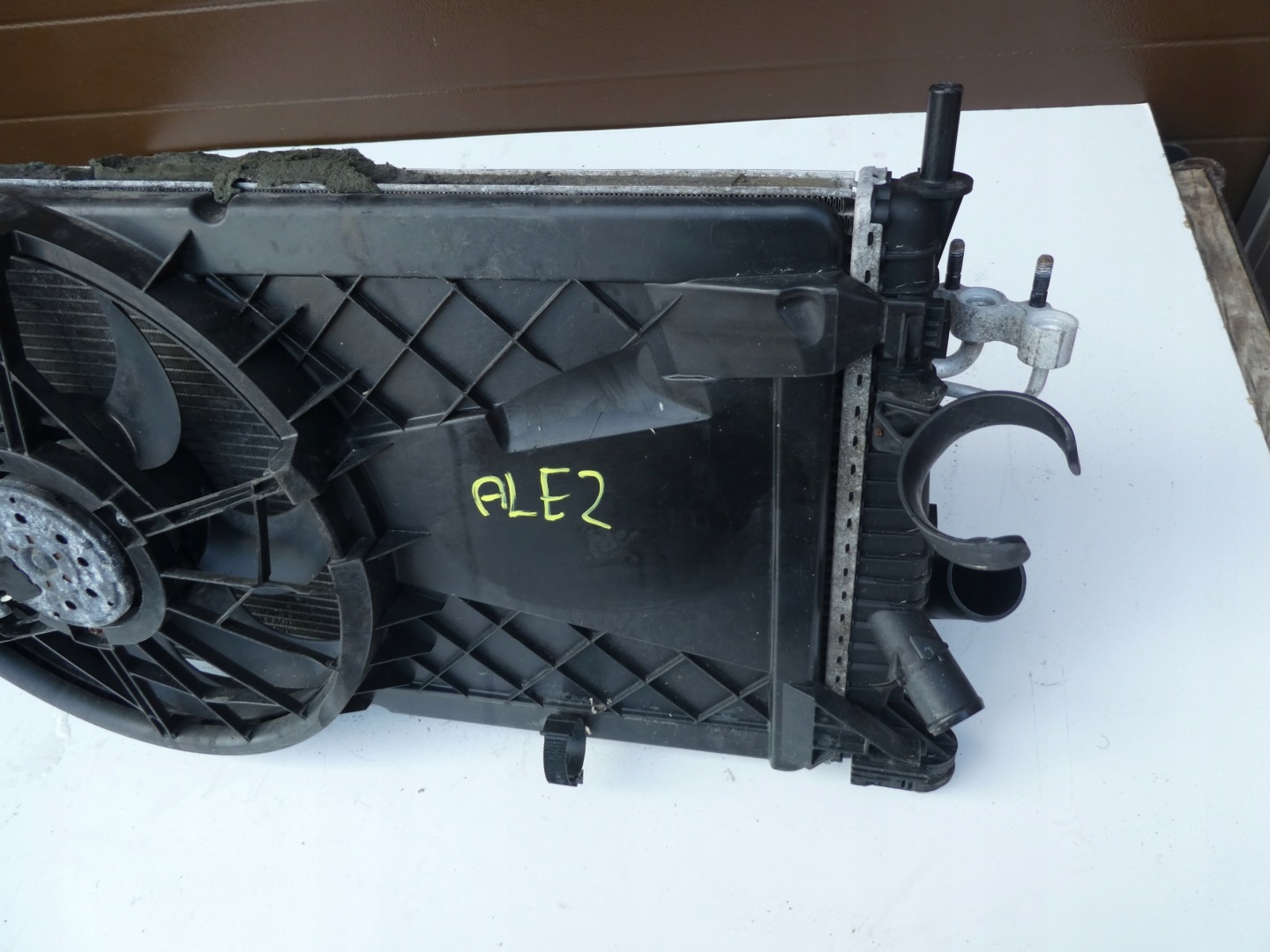 FORD C MAX MK1 Kühler KOMPLET Gurten