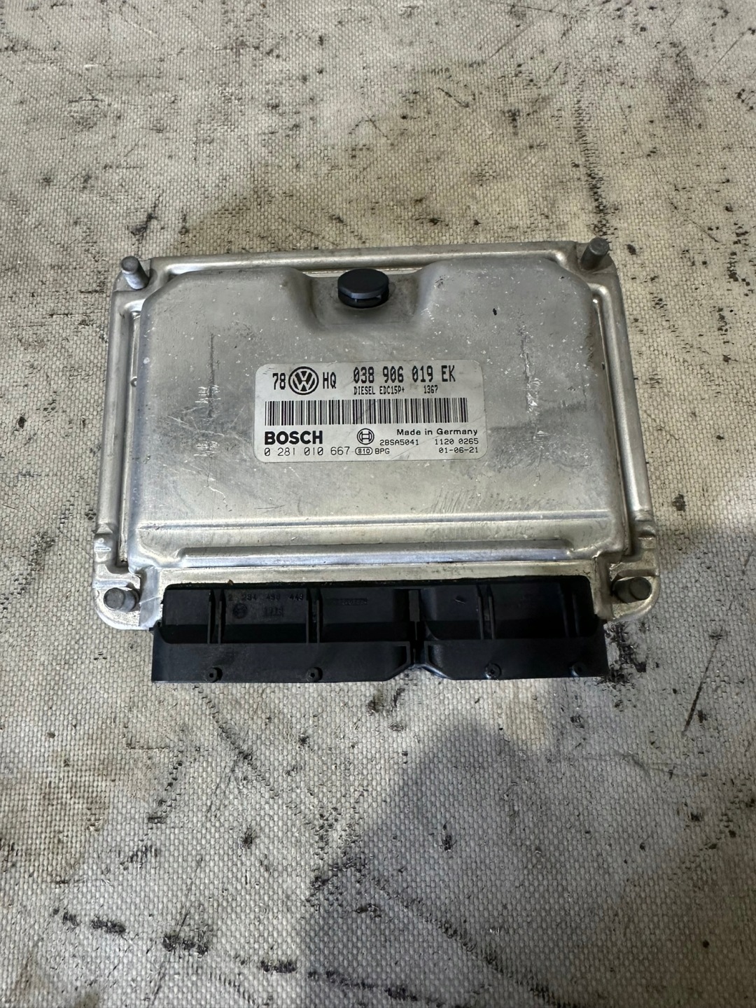 control unit computer of the engine VOLKSWAGEN VW PASSAT B5 1.9TDI 038906019EK
