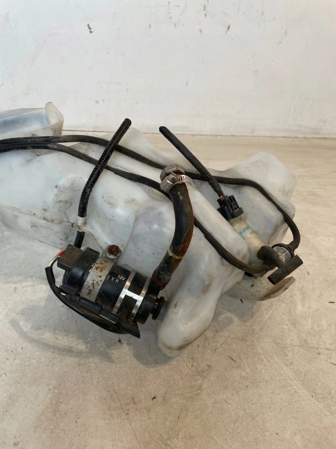washer fluid tank pump Honda CR-V III Lift
