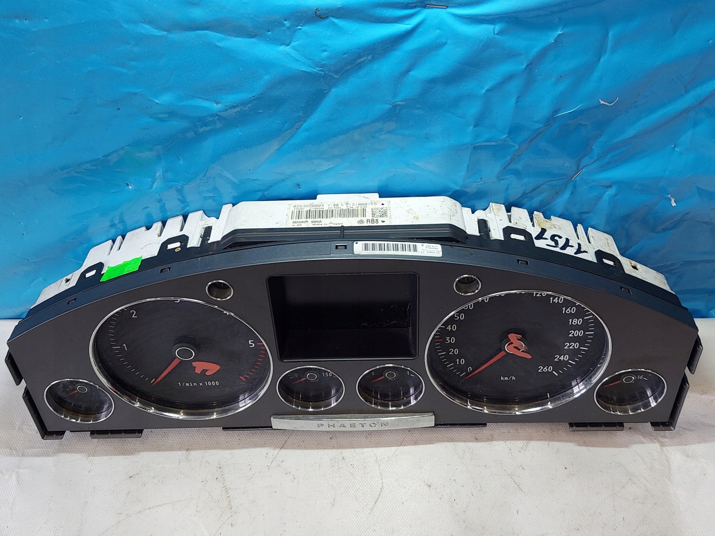 dials clock PHEATON 3.0 TDI 3D0920885A