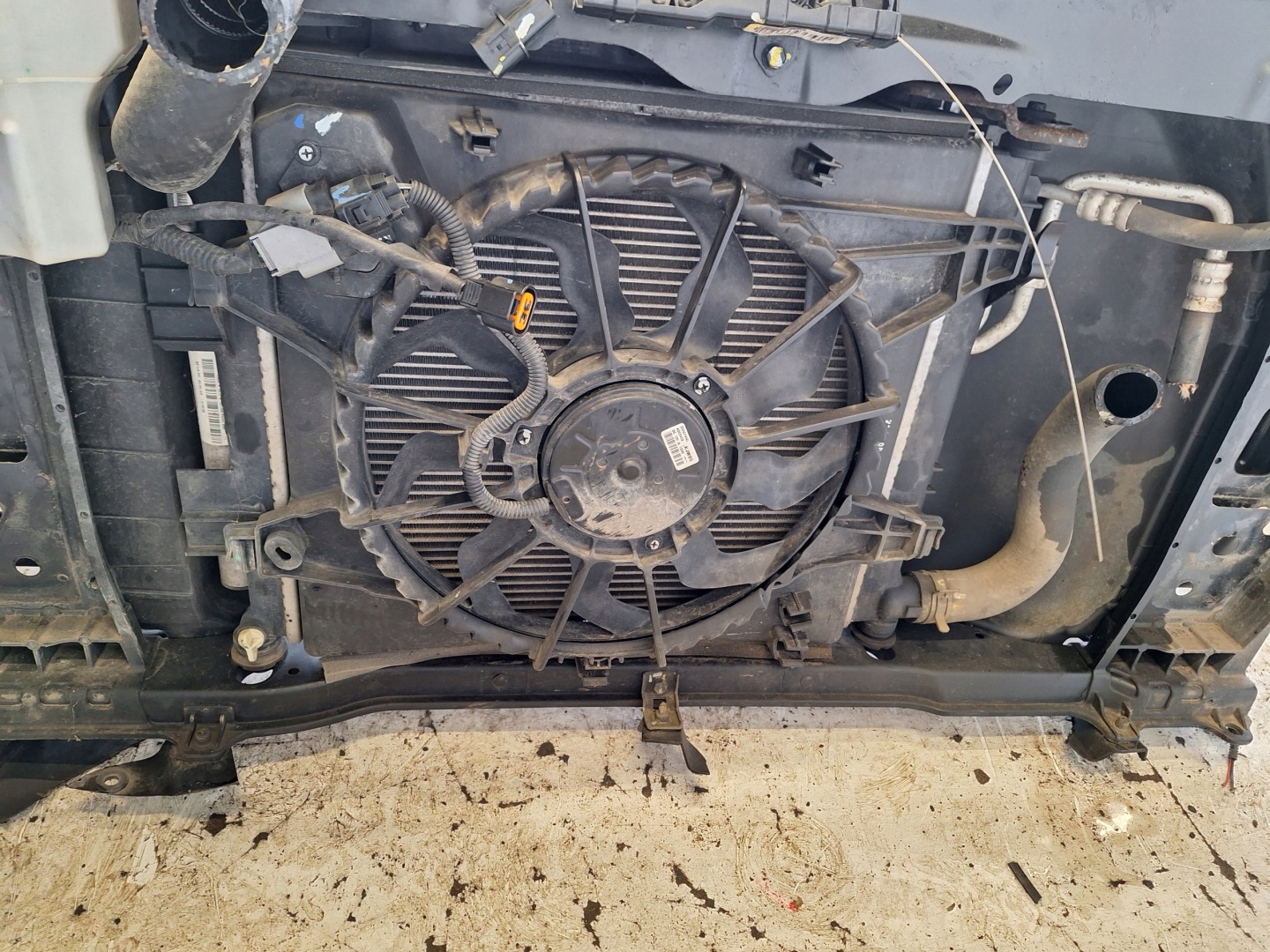 HYUNDAI I10 II 14-17 support panel for radiators petrol