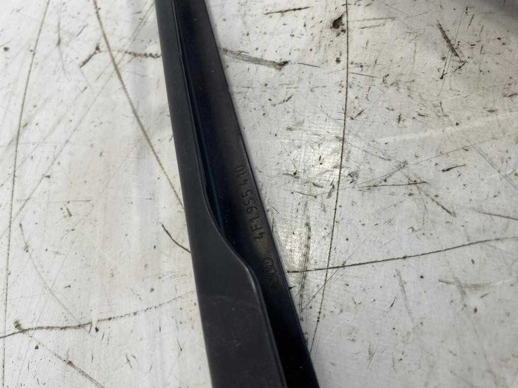 wiper arm front KPL. L+P AUDI A6 C6 3.0 TDI 4F1955410