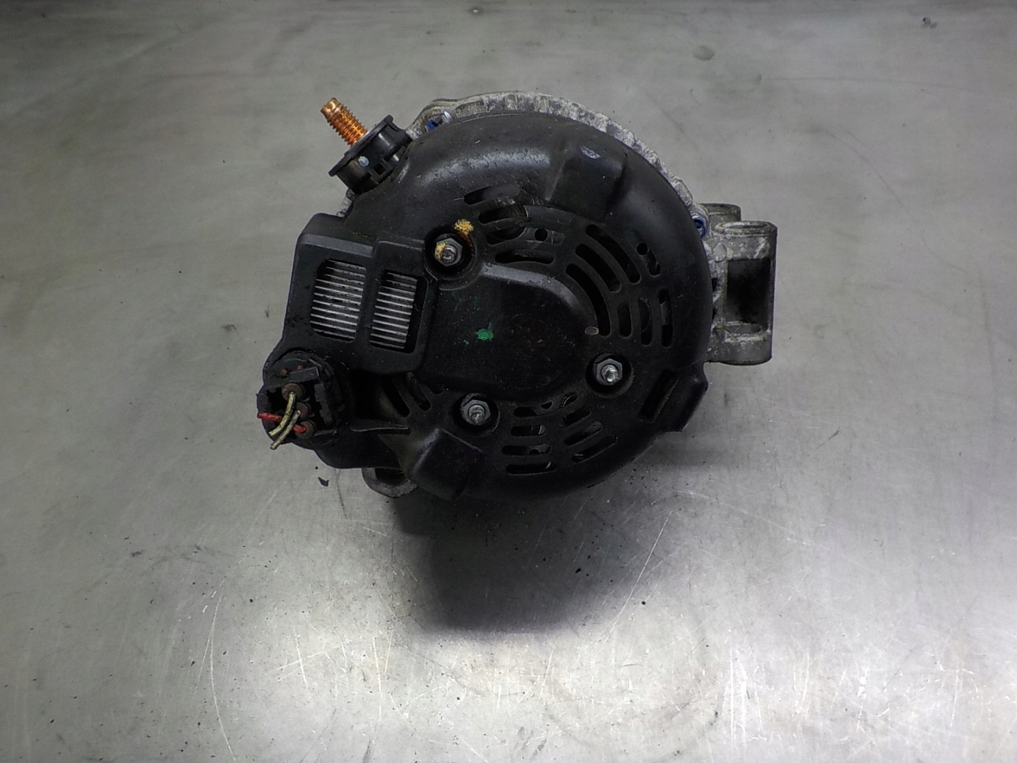 LAND ROVER DISCOVERY III 2.7 TD ALTERNATOR 1042103711