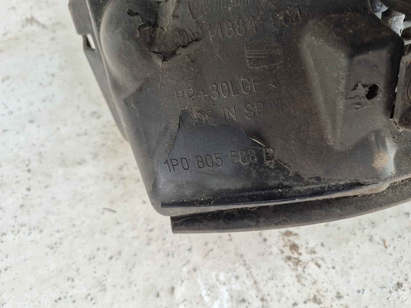 SEAT LEON II LIFT 08- front body wall front pillar iron 1P0805588B
