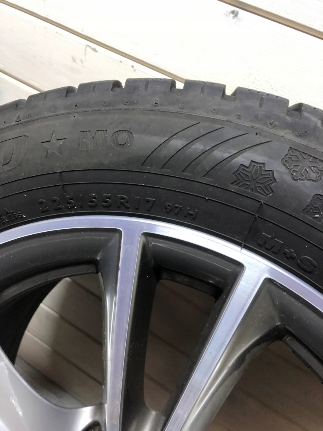 BMW 5 G30 G31 ZIMA 631 17" wheels discs