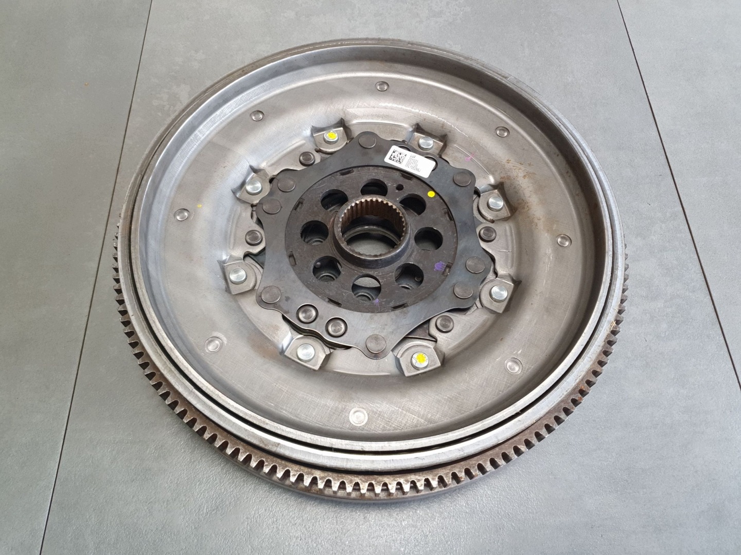 Cupra Leon 2.0 TSI wheel flywheel 05L105266J