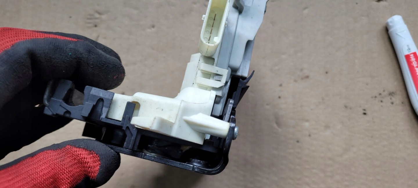A6 C7 4G lock door right front 8J1837016F 5PIN A7 4G A4 B8 Q5