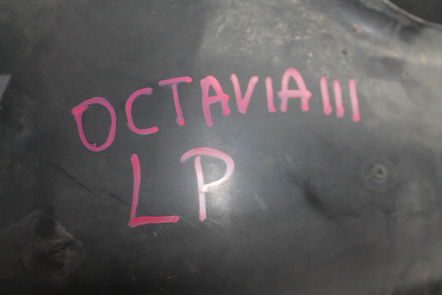 podblatník levý předek levé přední OCTAVIA III 12-18