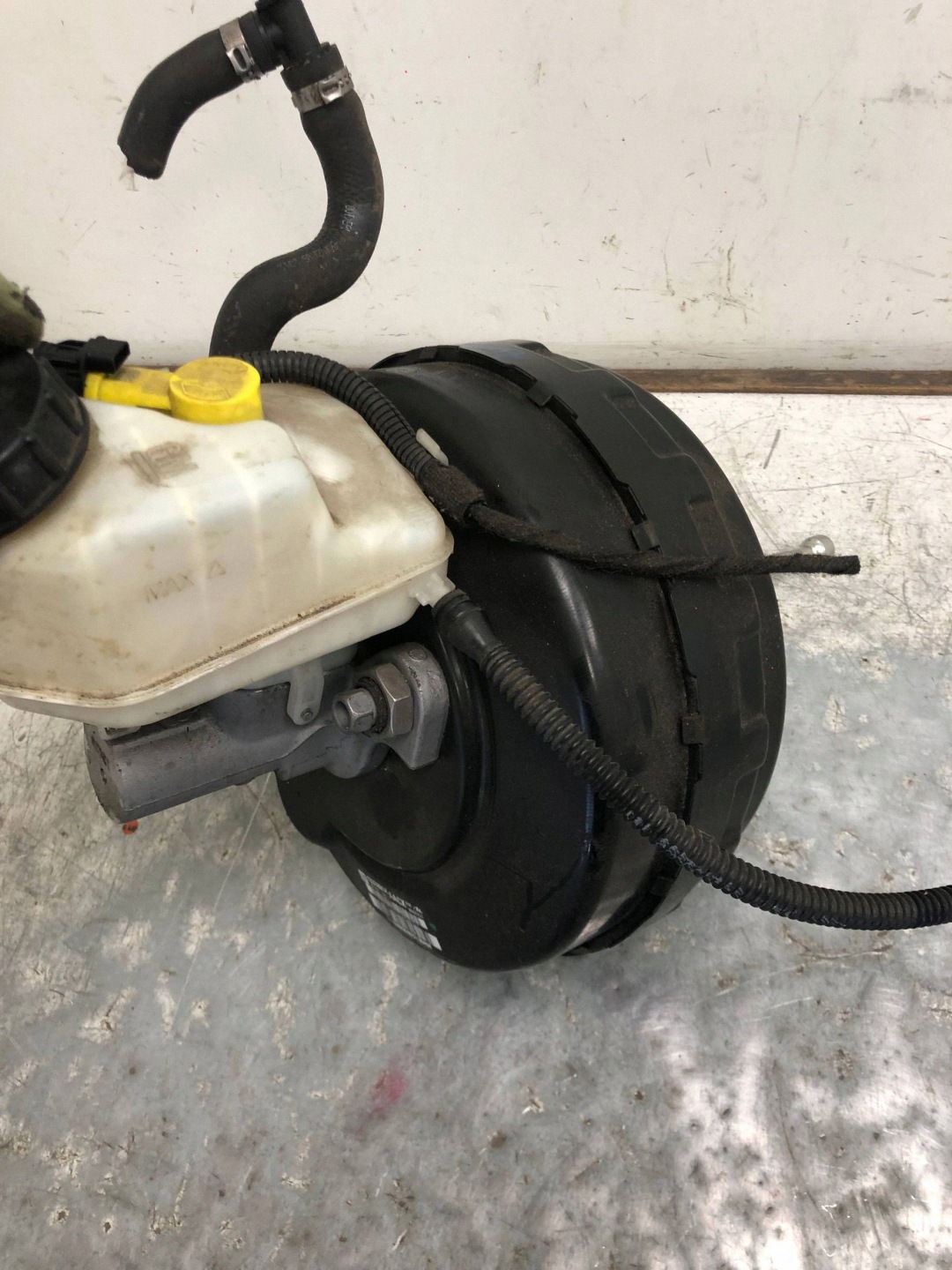 servo bremsen OPEL ASTRA J 13338058