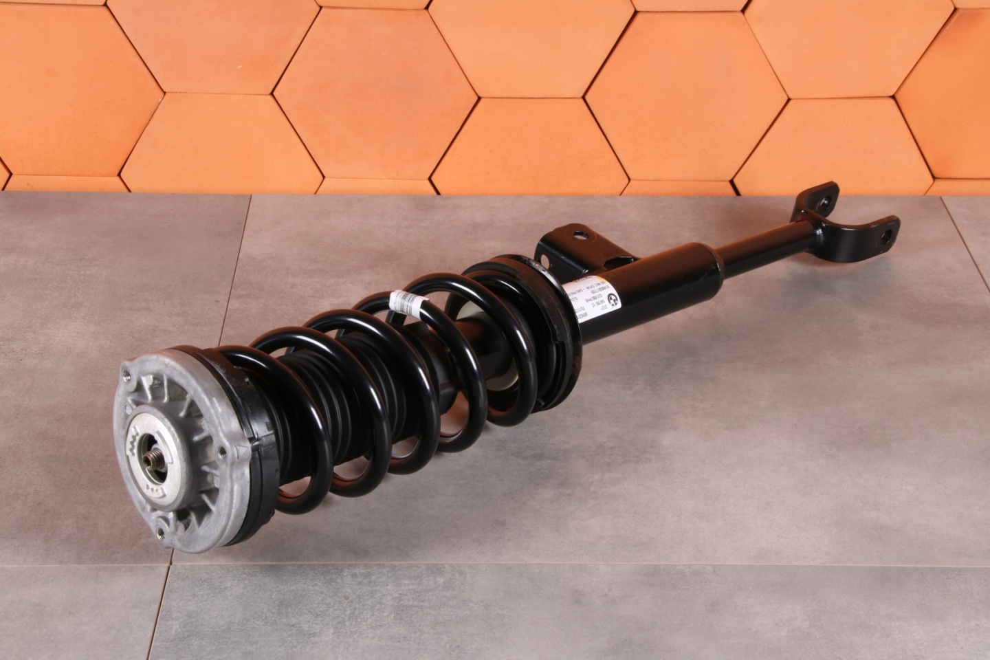 BMW 5 G31 LCI B48X shock absorber left front front 6896351 5324 km !!!