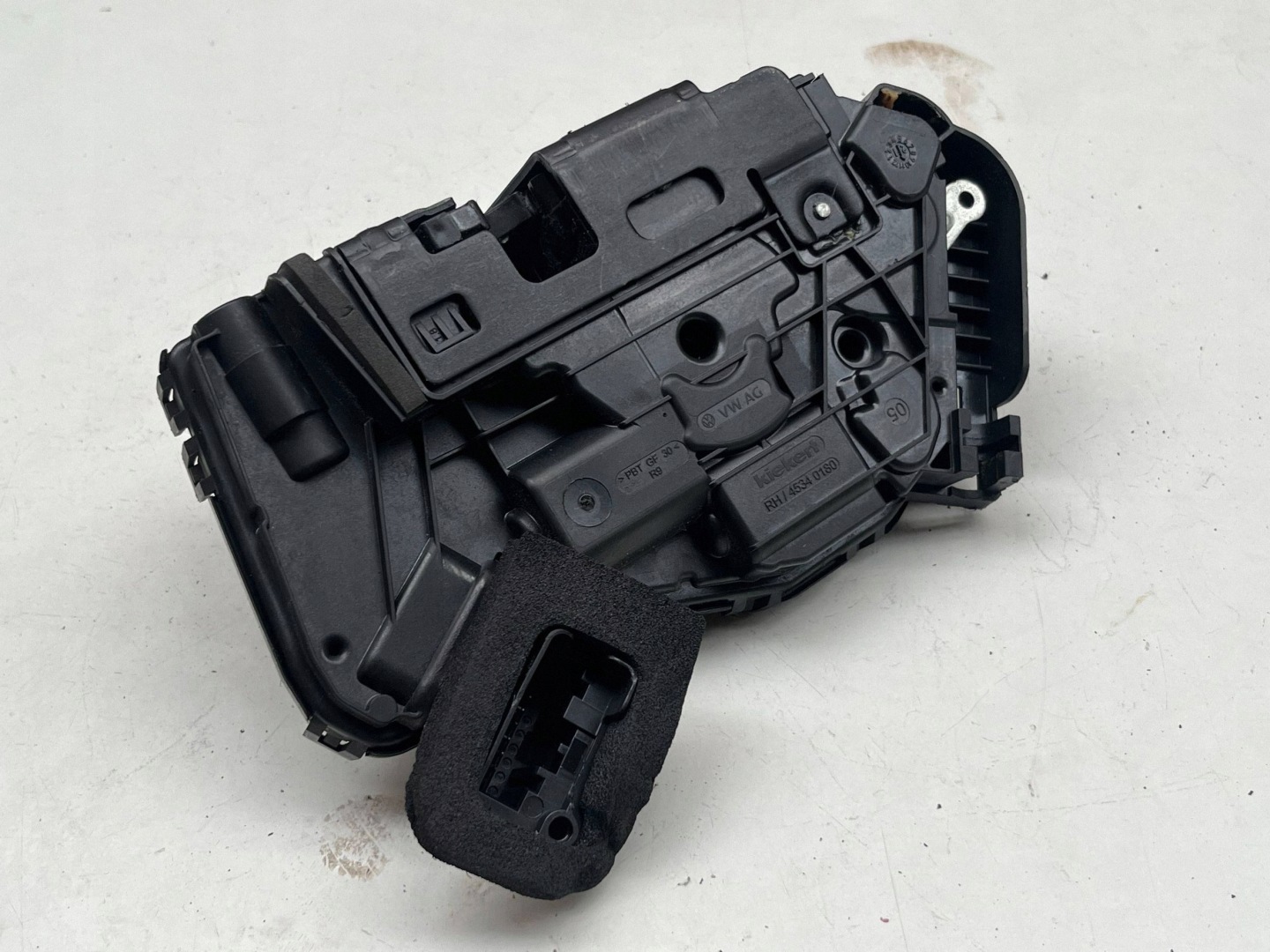 VOLKSWAGEN SEAT SKODA lock door right front 5TB837016B @M