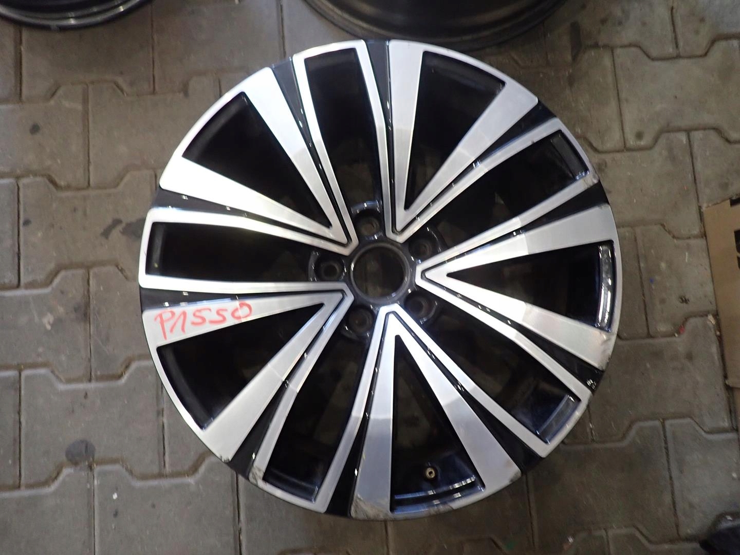 disk disk VW ARTEON 3G8 5x112 ET40 8J 18" 3G8601025B