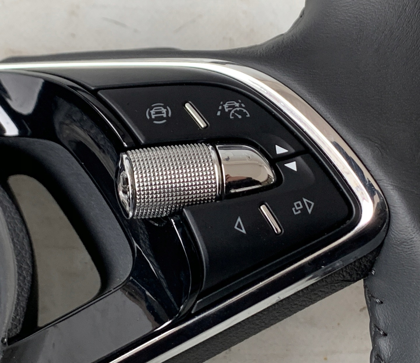 steering wheel, SKODA OCTAVIA IV GRZANA with shifting leather