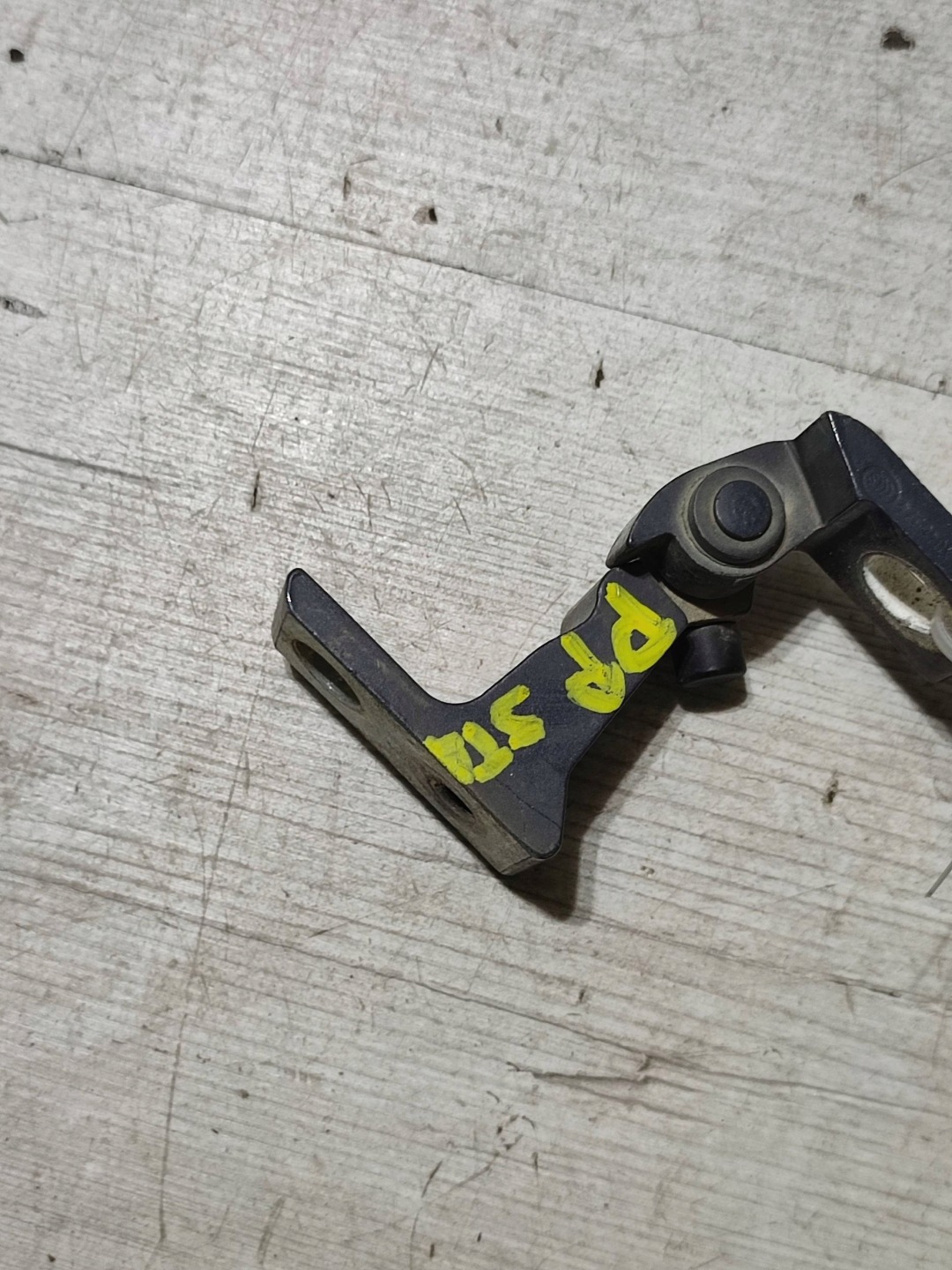 Volkswagen Touran III 2020 front right hinges hinge
