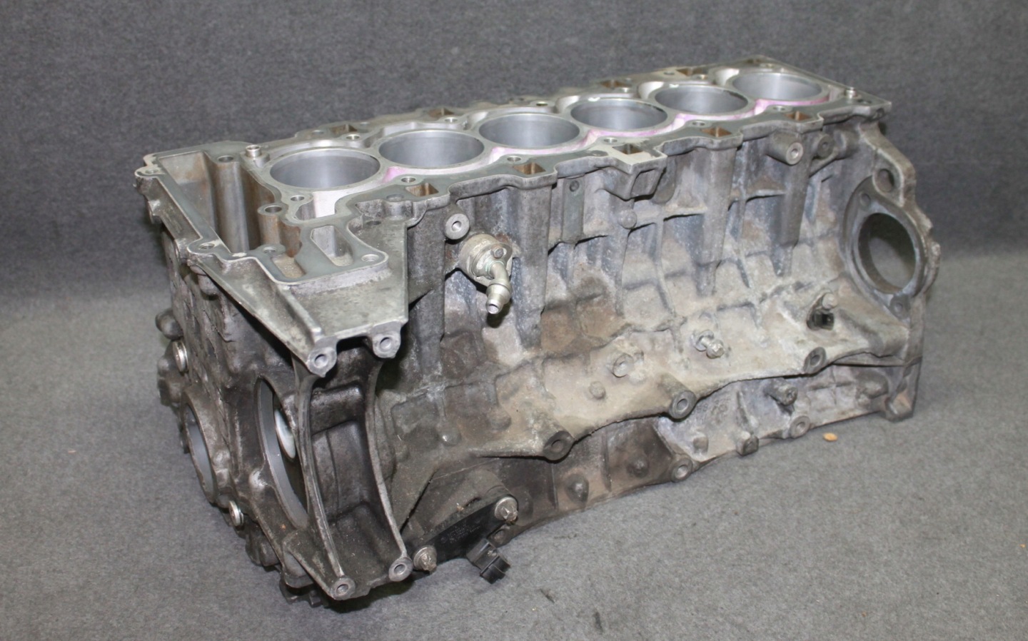 BMW E90 E91 E92 F10 E60 E63 3.0i N53B30A - BLOK DES MOTORS 7558321