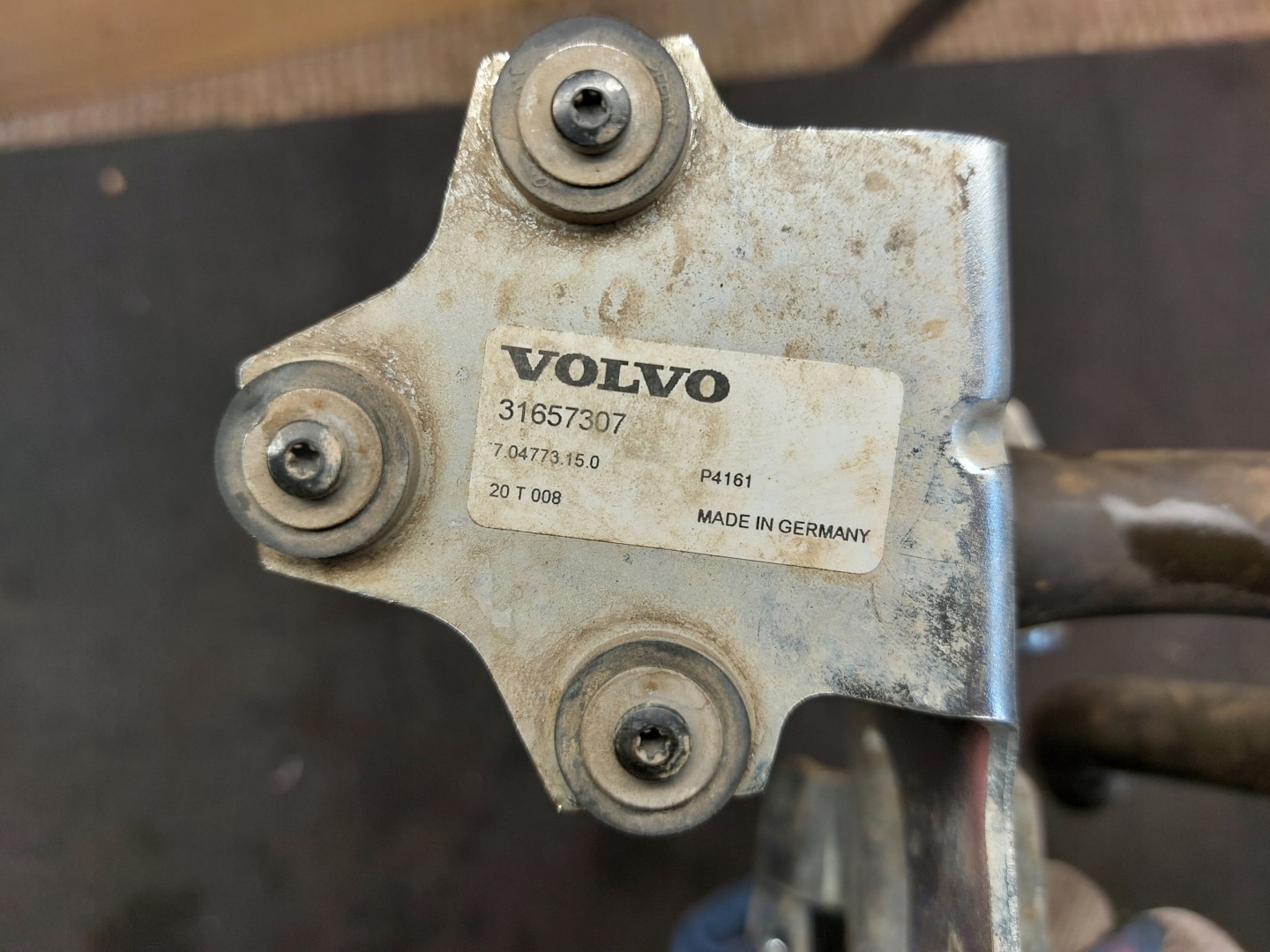 water pump VOLVO XC90 II 20r B5