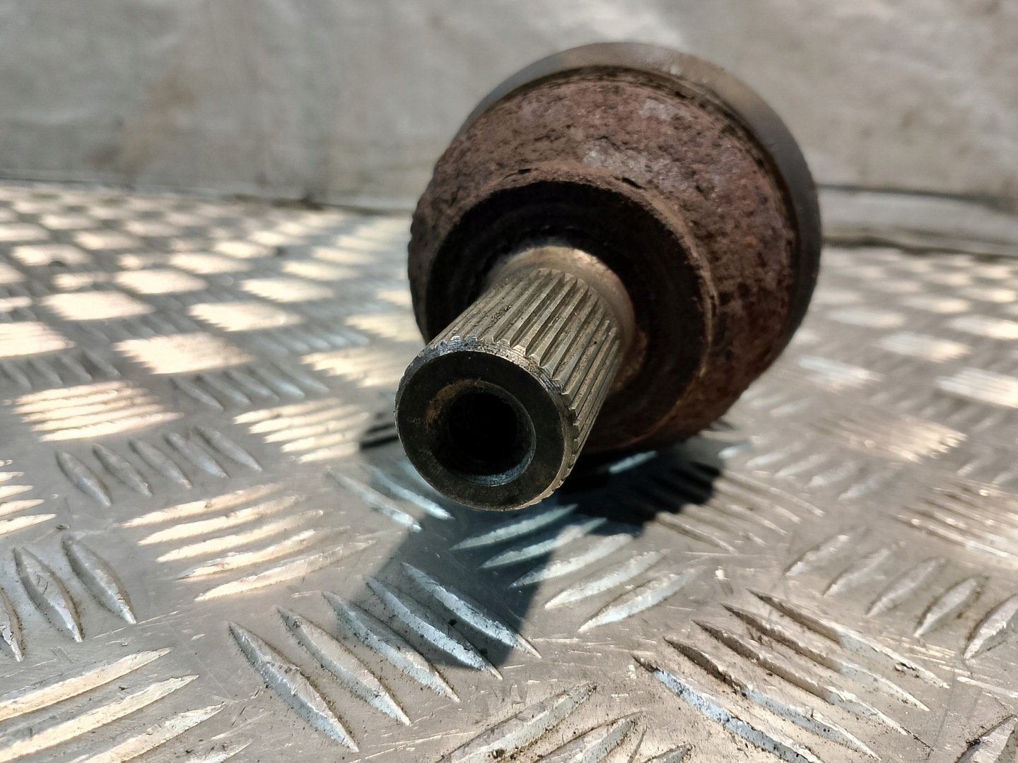 semi-axis left short. FORD FOCUS MK2 II 1.8 B 4M51-3B437-JD