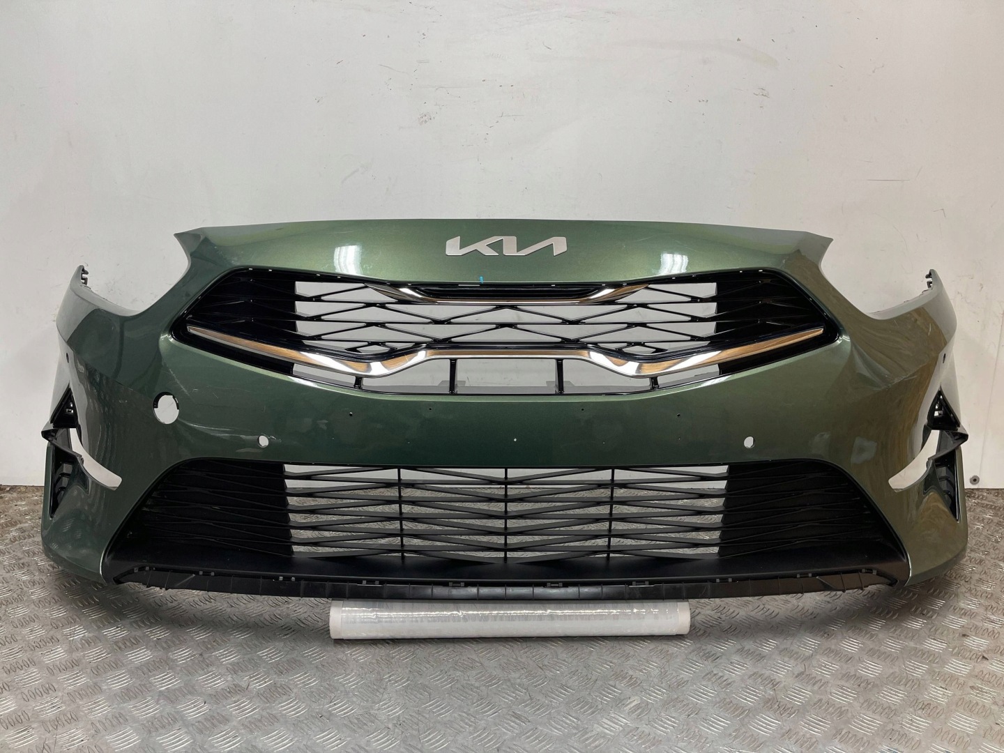 bumper front front KIA CEED III 3 LIFT 21- 4 X PDC