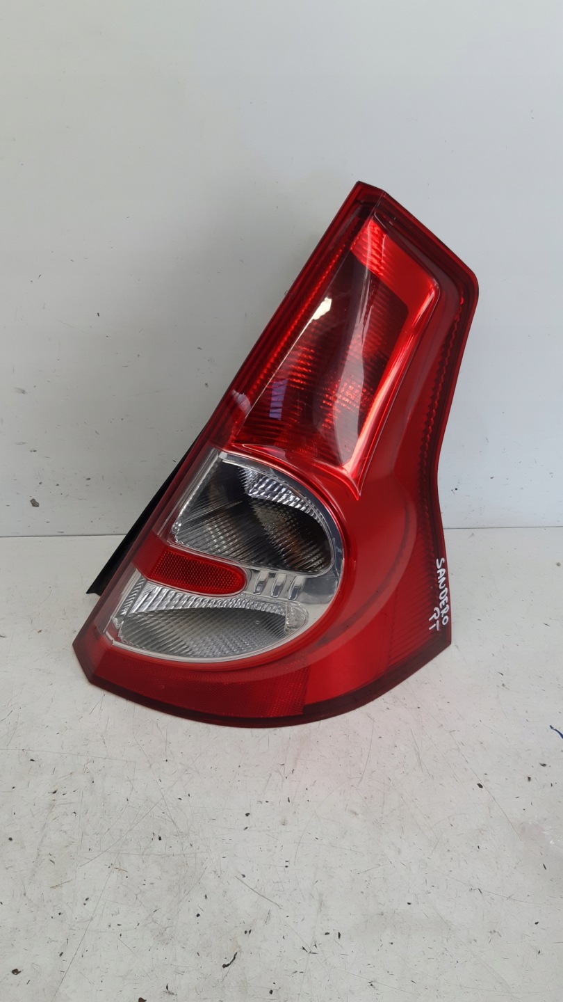 light right rear part 8200734824 Dacia Sandero