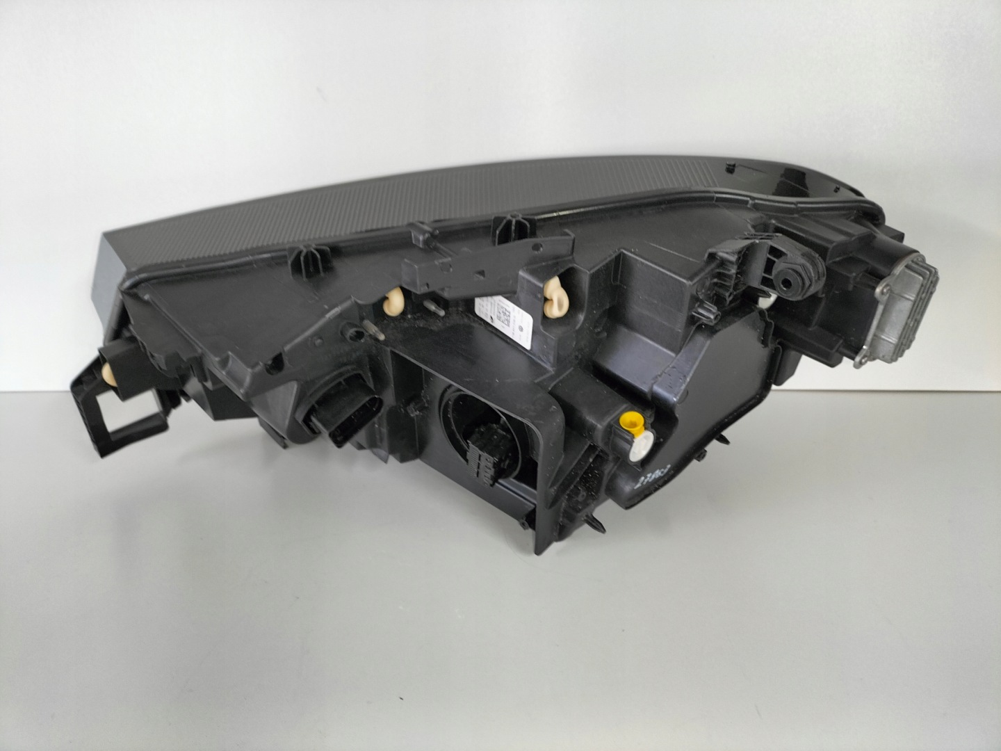 light front right VW ID4 20- IQ LIGHT