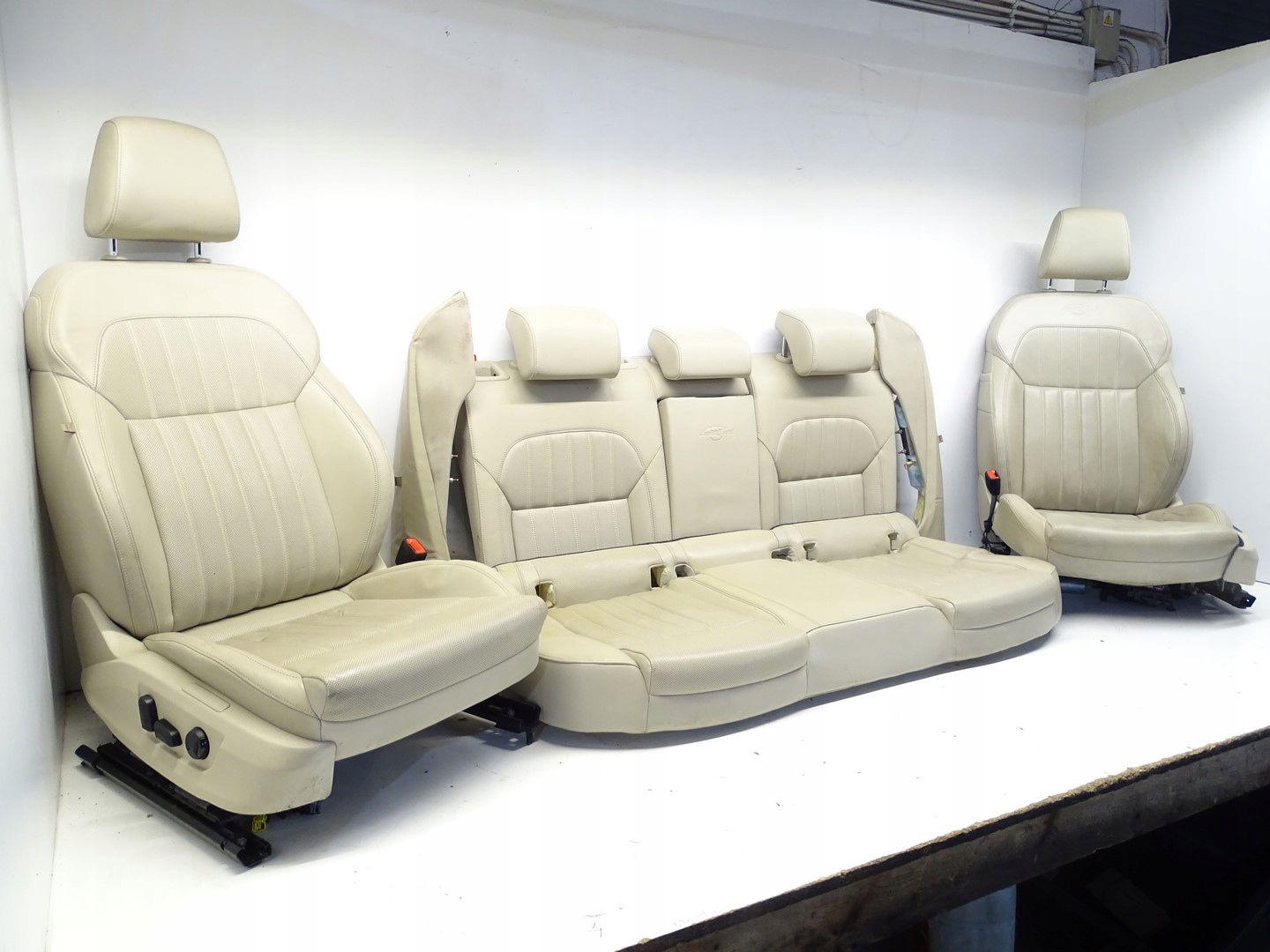 KPL Sitz LAURIN KLEMENT L&K SKODA SUPERB III 3V HB
