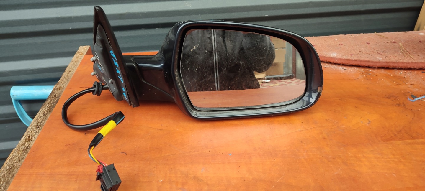 mirror right front audi a5 8t 6 pin LX5R