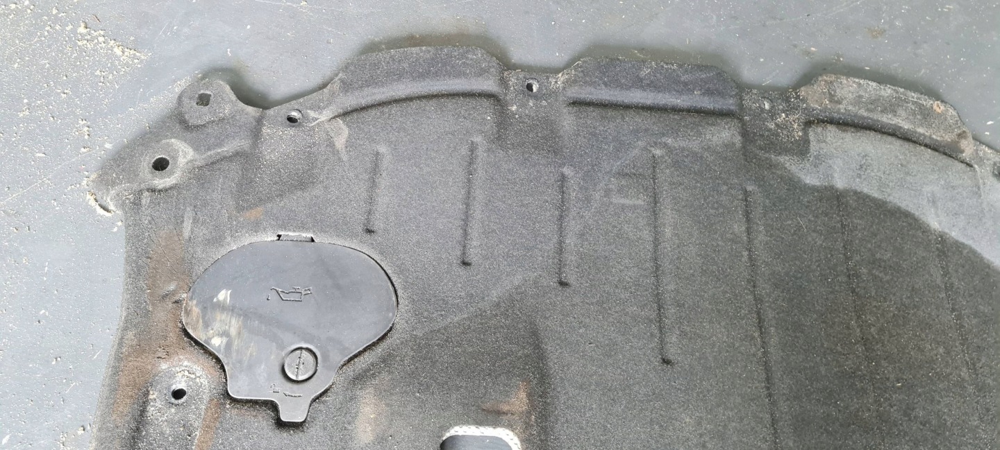 Chrysler Pacifica 2022 Blende Abdeckung abdeckung untere DES MOTORS 68489769AA