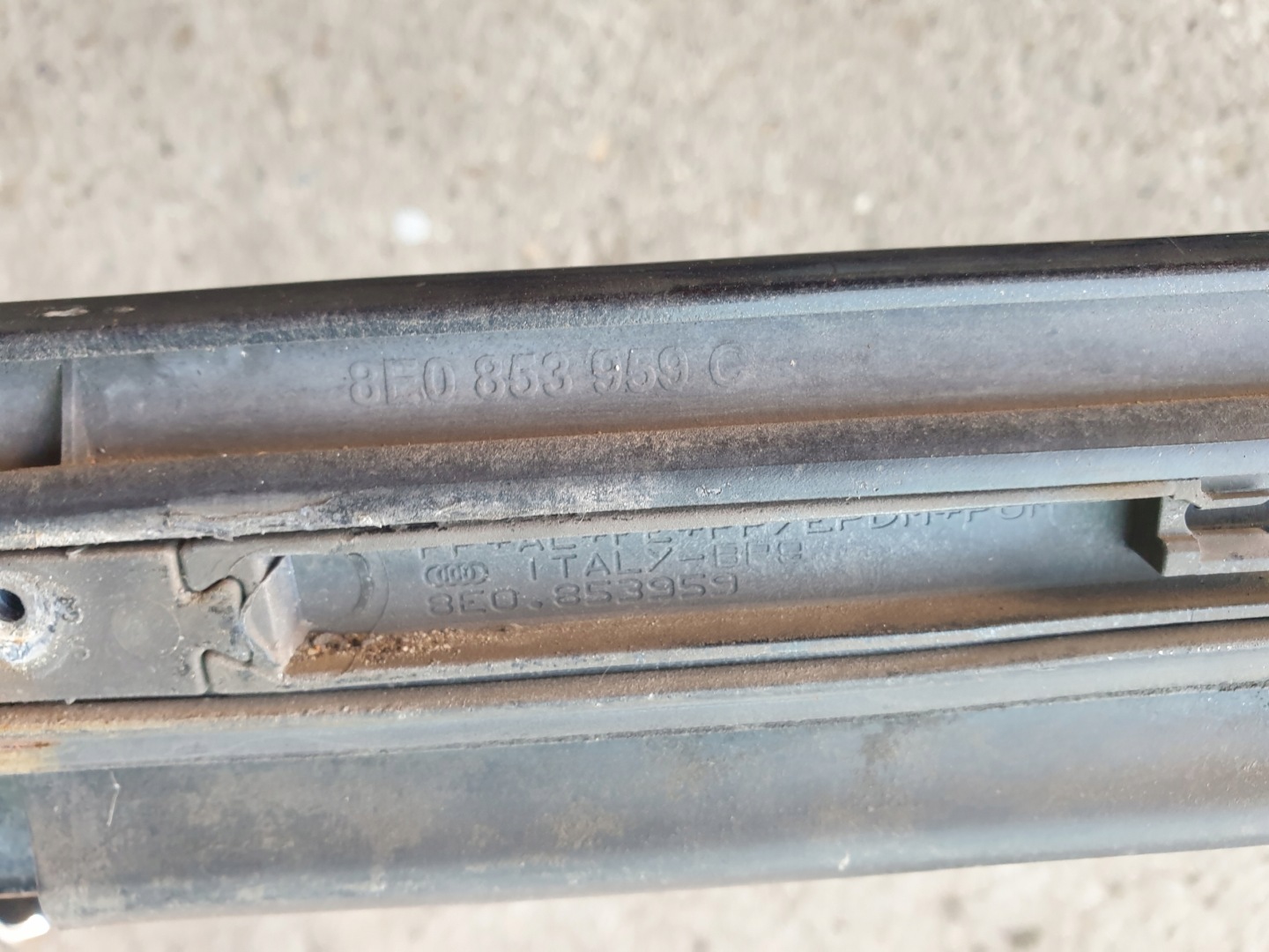 moulding left front side door SEAT EXEO 2009- LC9Z