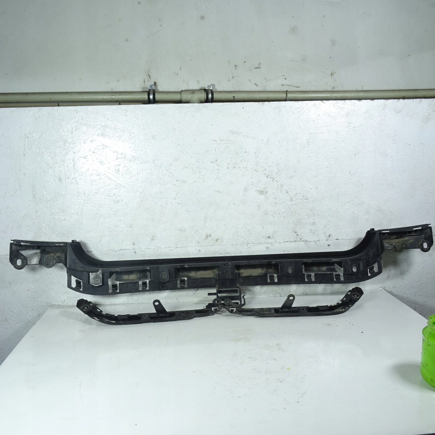 BMW 1 E81 3DRZWI supporti Paraurti posteriore 22944911