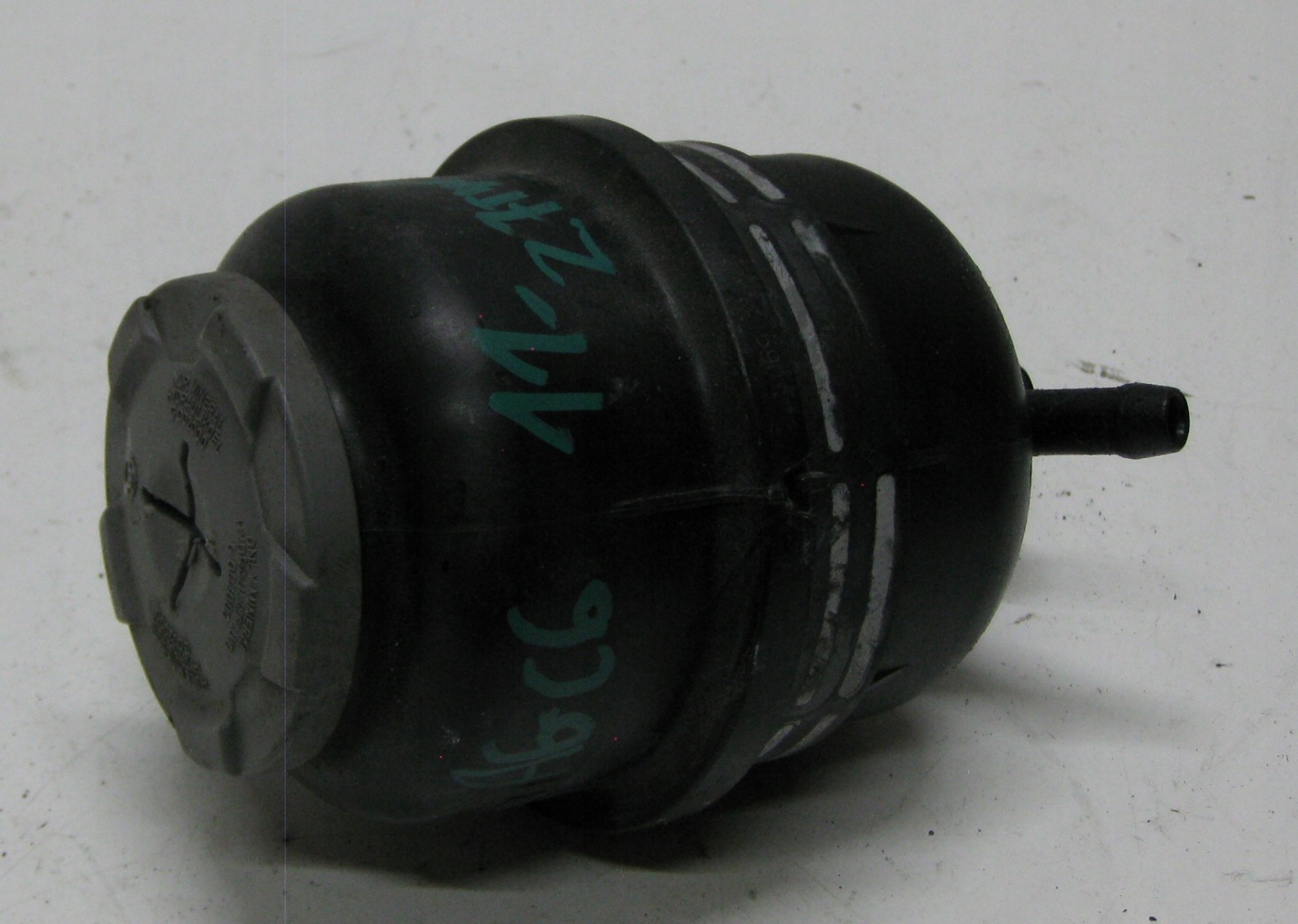 AUDI A6 C6 LIFT KOMBI Servoölbehälter 4F0422371E