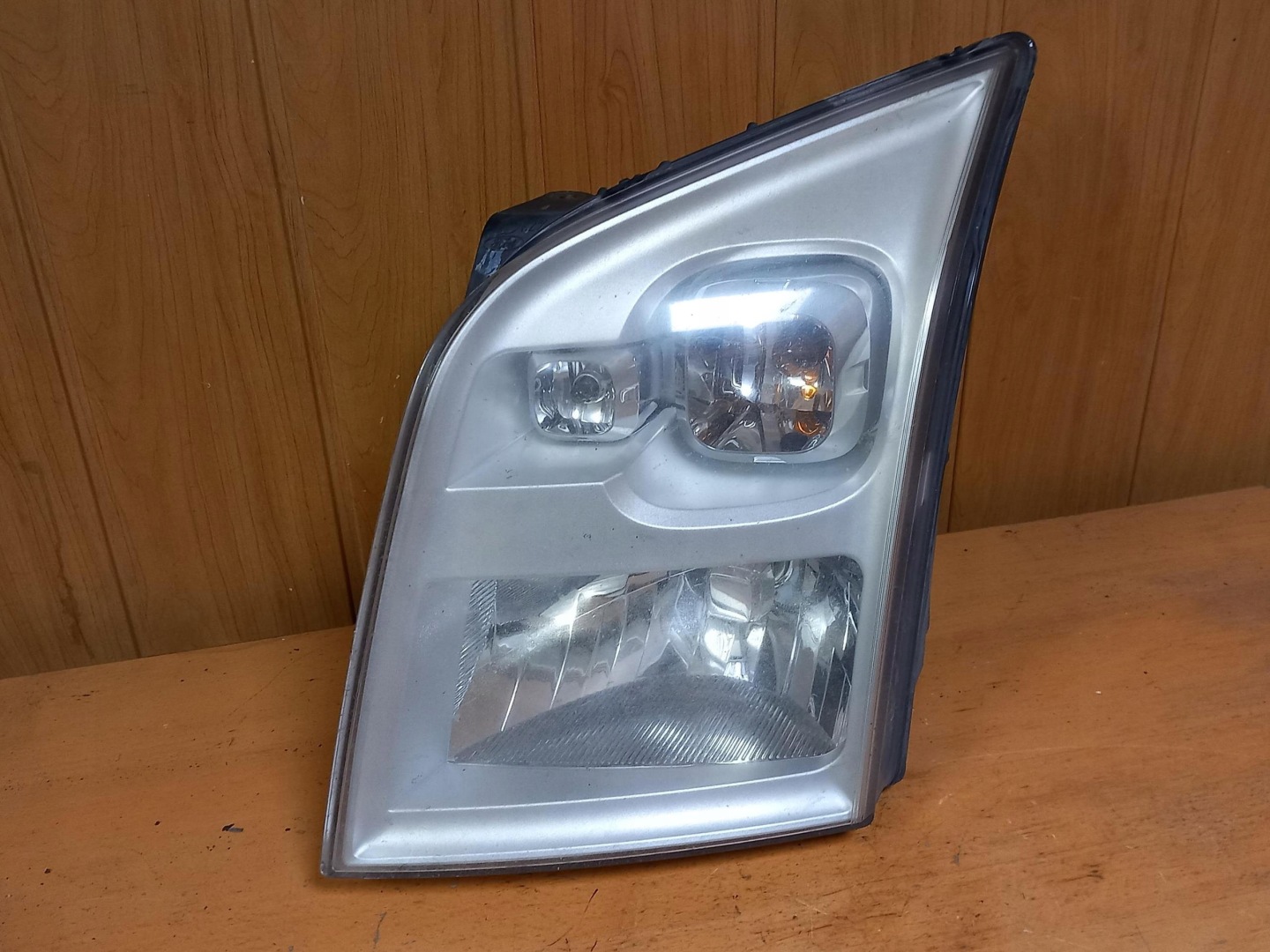 light left front FORD TRASNIT MK7 6C11-13W030-DF 06-12
