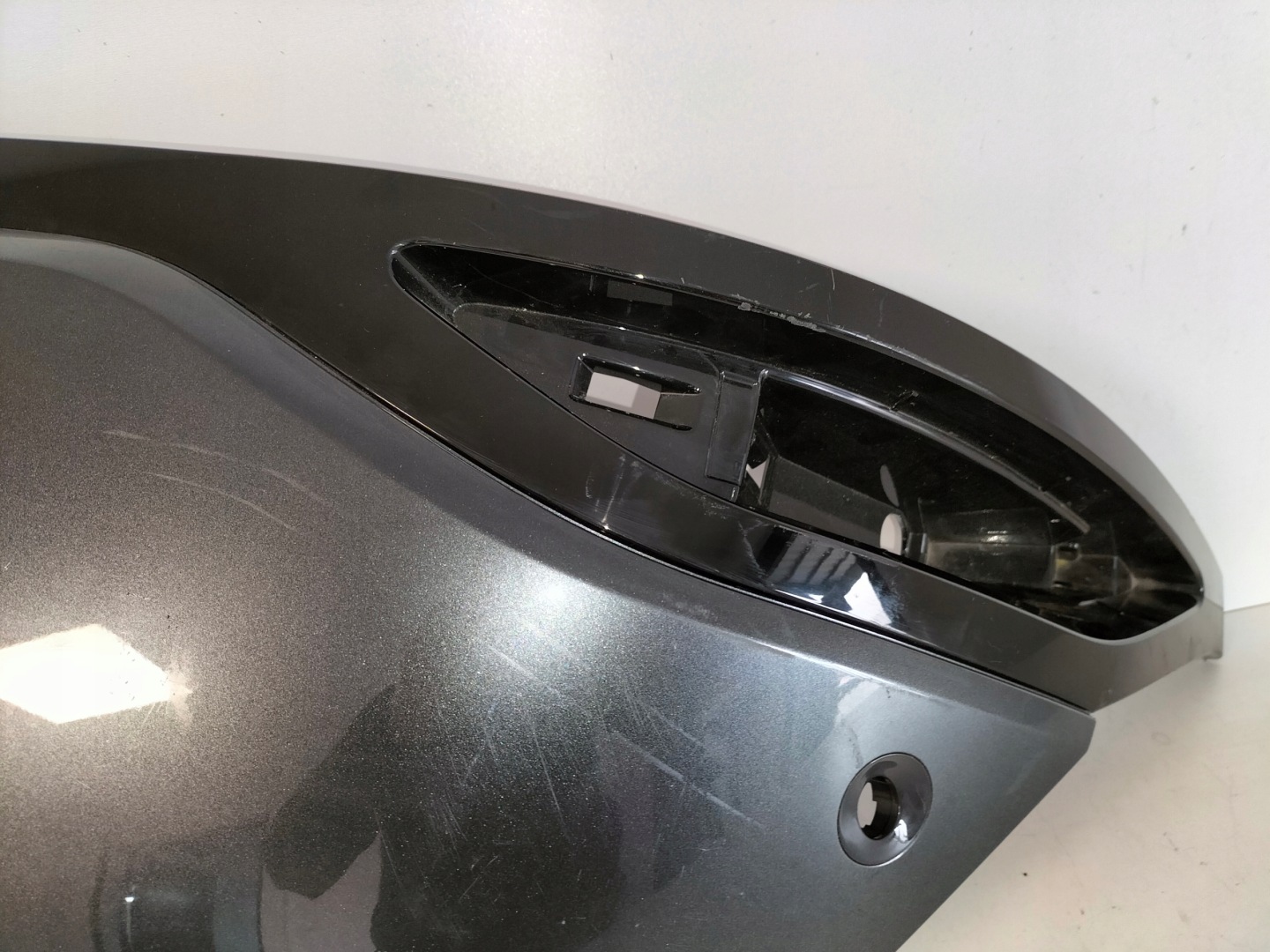 Ecke der Stoßstange heck links AUDI Q6 85H E-TRON 24- RS