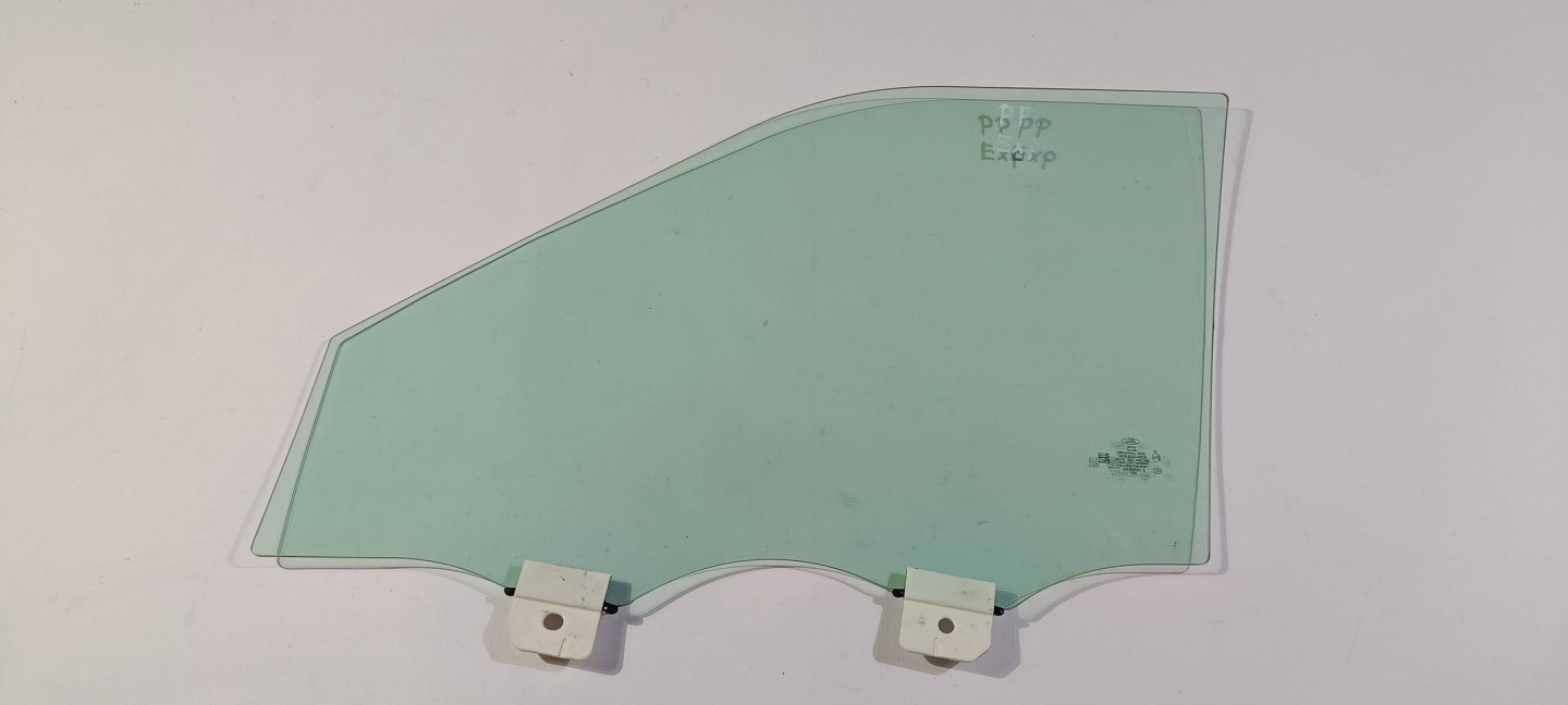 window front front right door of the passenger Ford Explorer 2020