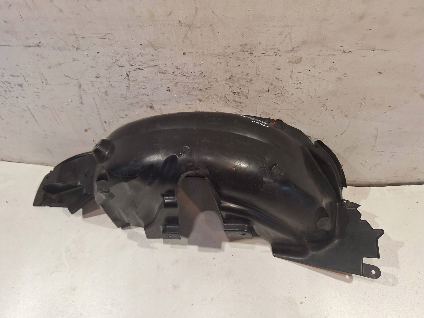 mudguard right rear part 767480587R RENAULT CAPTUR and 13