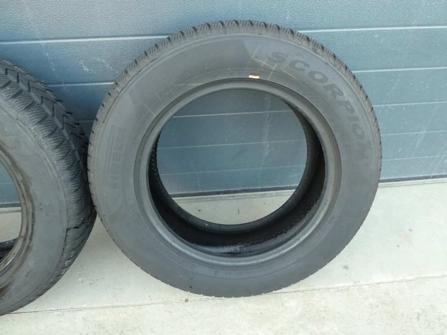 2X tyres Pirelli 225/65/17 2017R