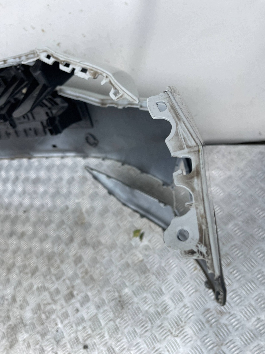 front bumper front VOLKSWAGEN ID.7 14A807221D