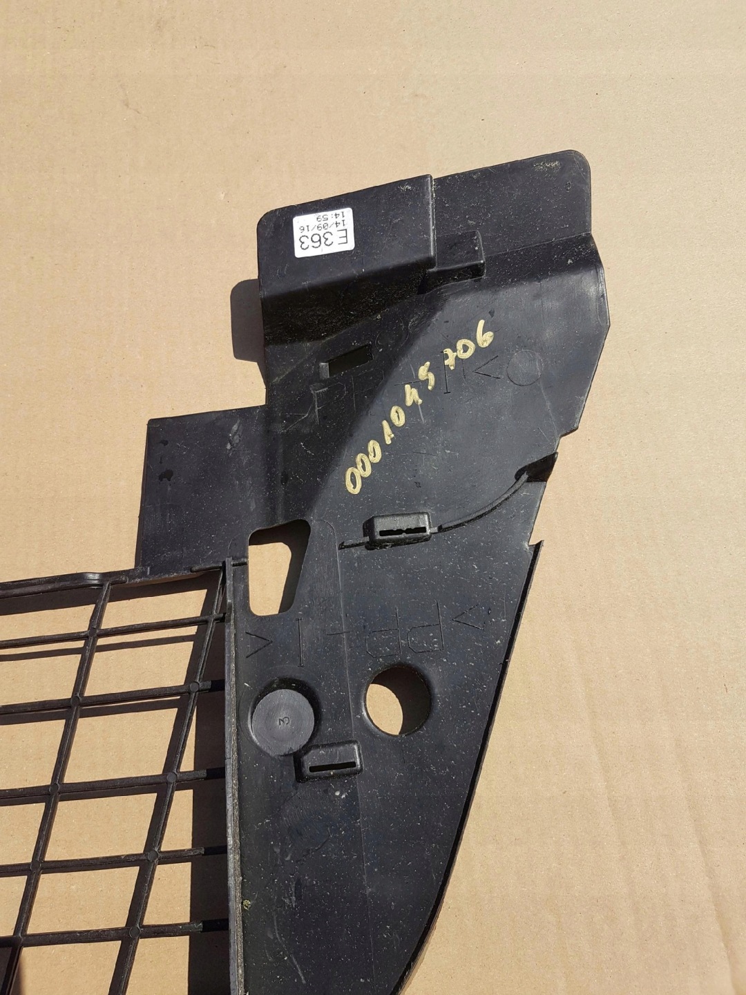 RENAULT MASTER III Grille Avant 0001045706