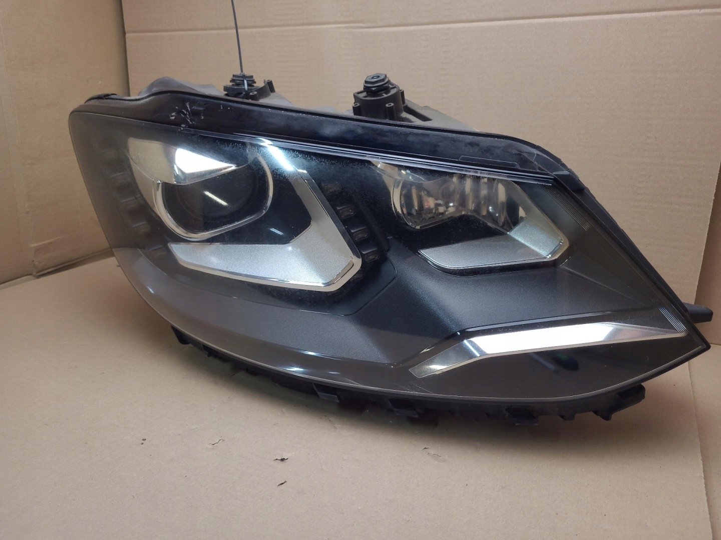 light front right side Volkswagen Sharan 2 2012 7N2941752A