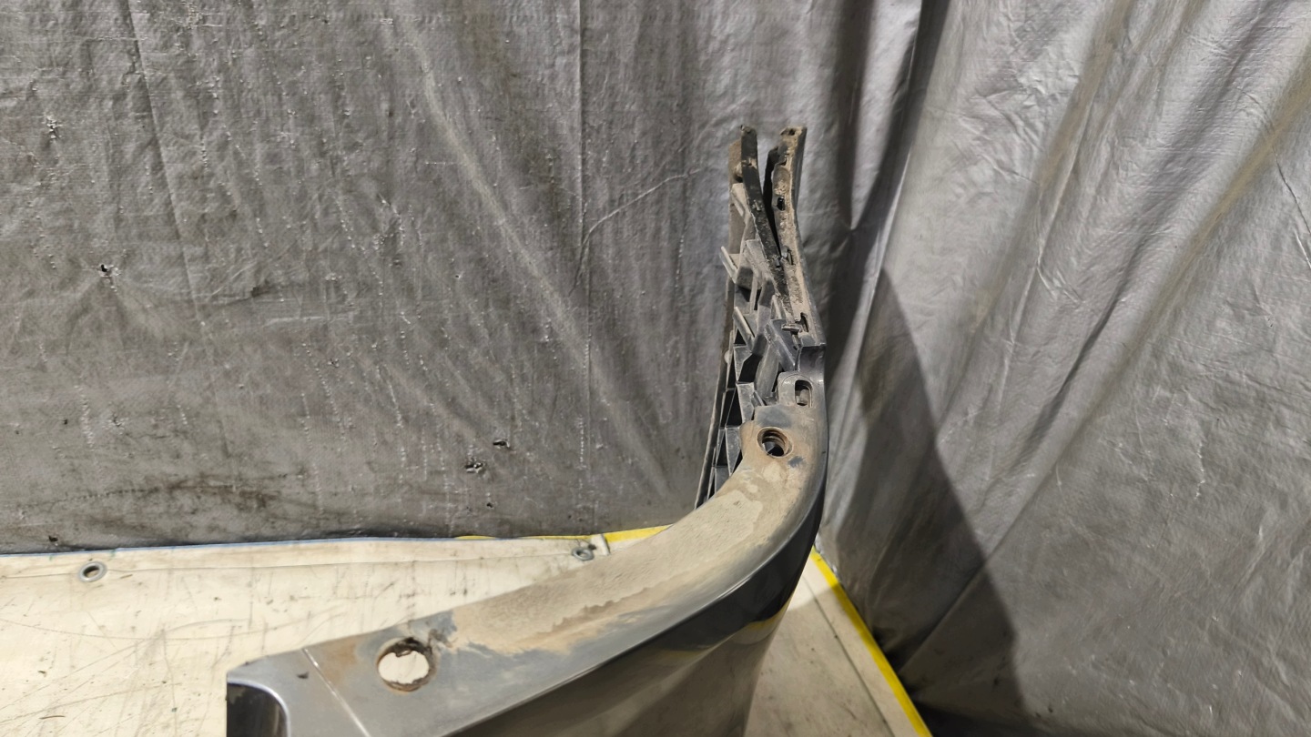 bumper rear VW TOURAN 2006r K: LDX7