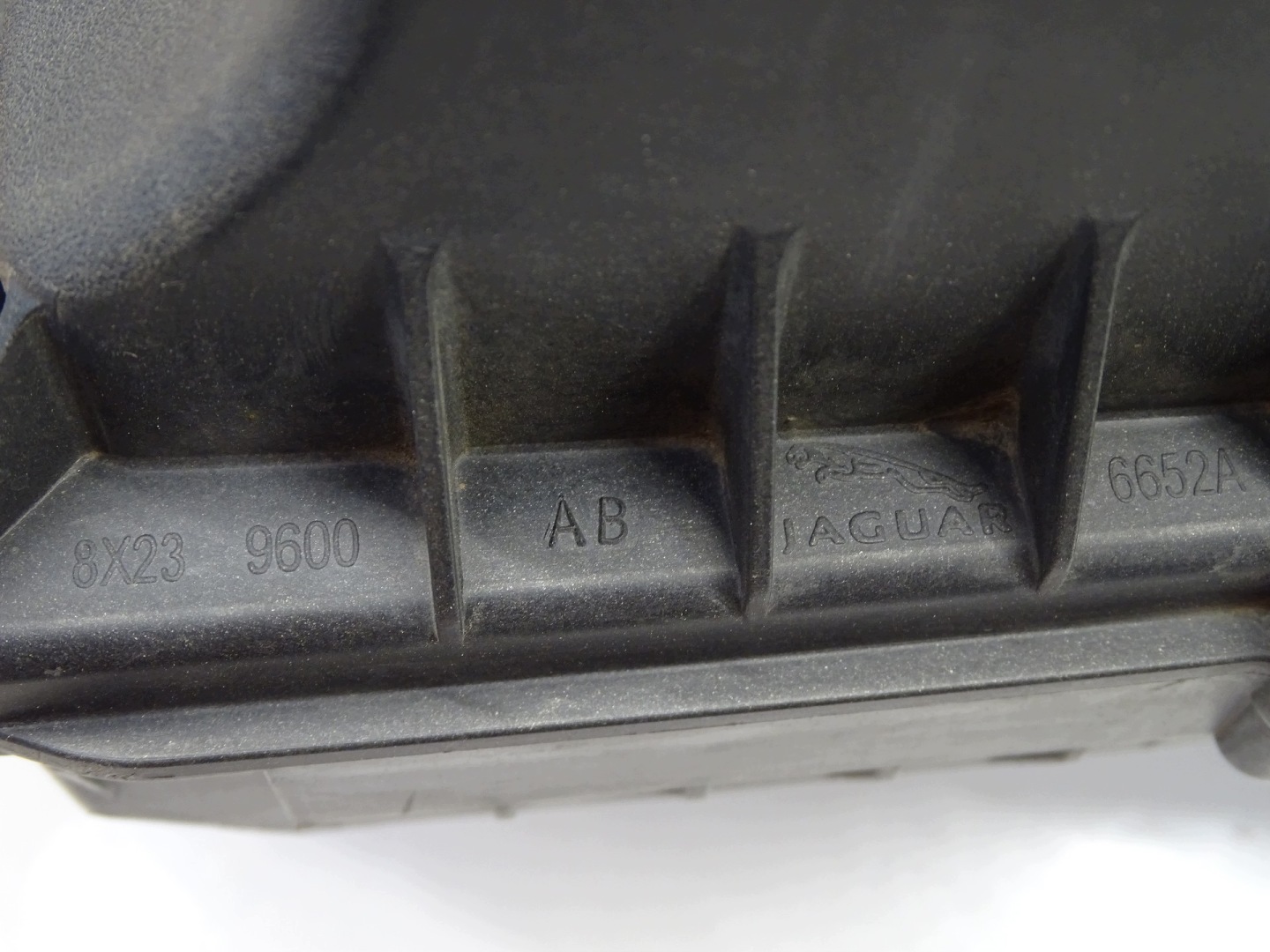 luftfiltergehäuse + PRZWOD luft VP8X2U-9A673DB JAGUAR XF X250