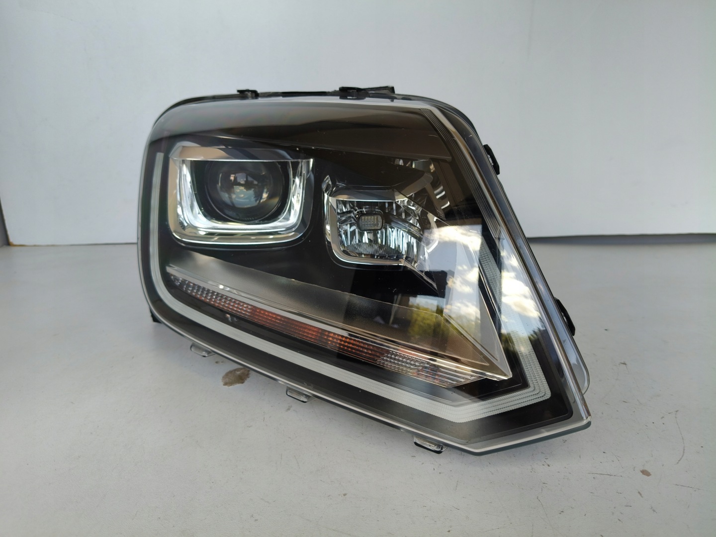 light right REFLEKTOR VW AMAROK 2H 2H0 16- LIFT XENON LED