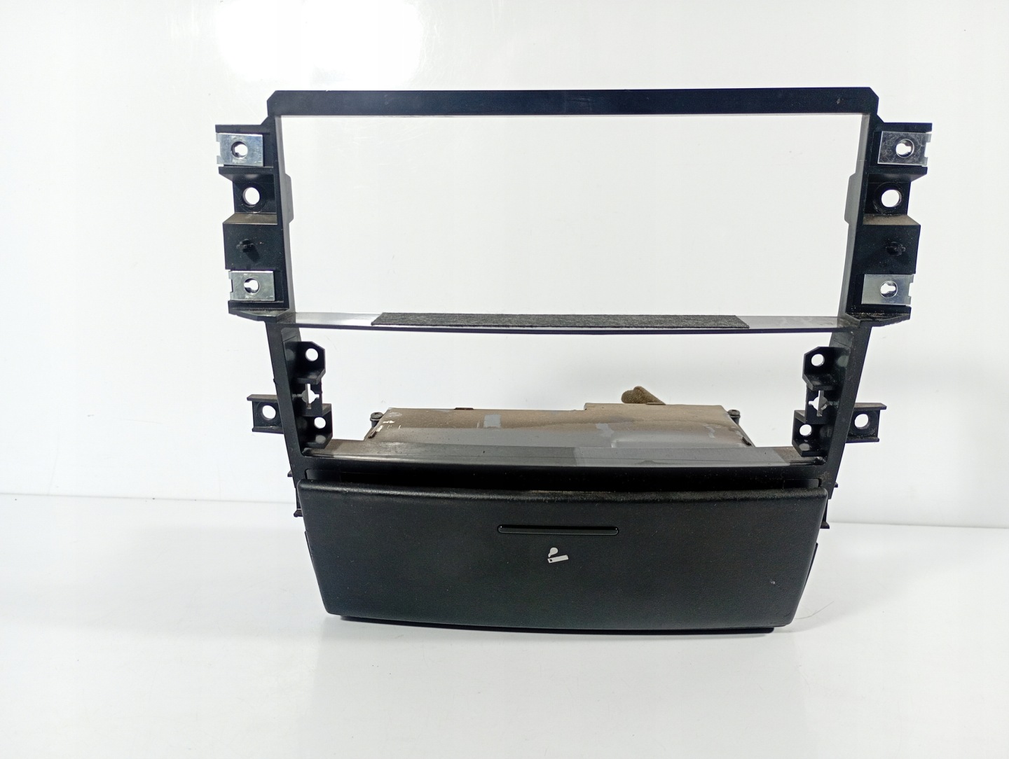Kia Sorento 1 02-09 passenger compartment ashtray Z frame OE 845503E000