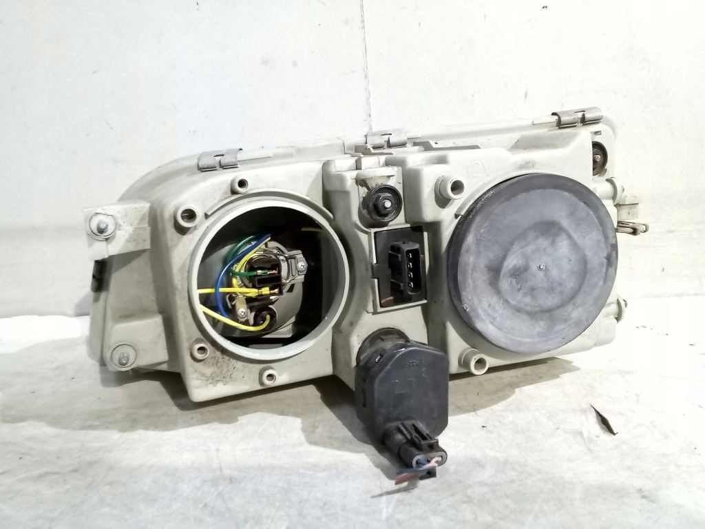 Volvo V40 lift light right front front