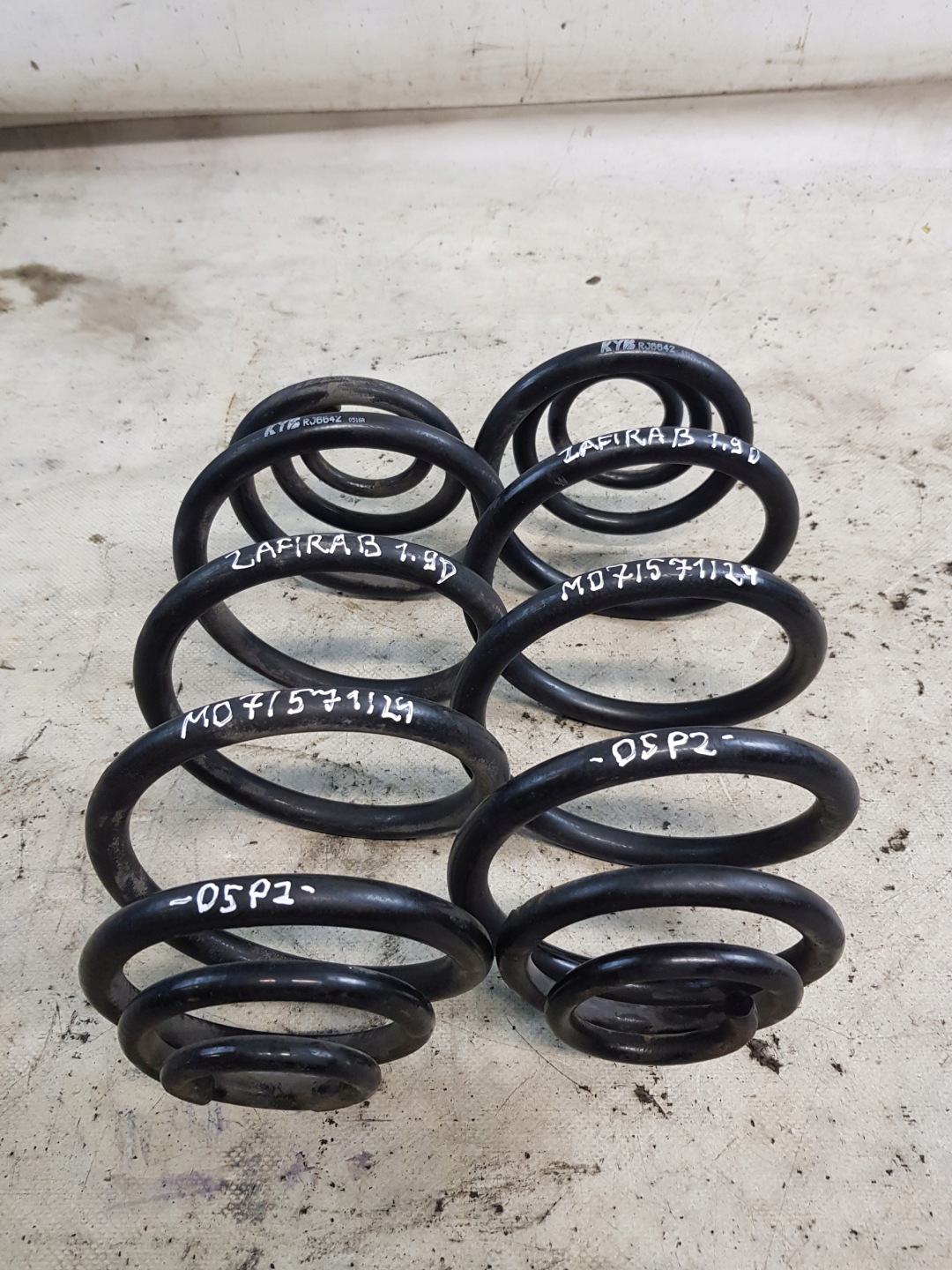 KYB RJ6642 spring springing rear part ZAFIRA B 1.9 D running board 2 SZTUK