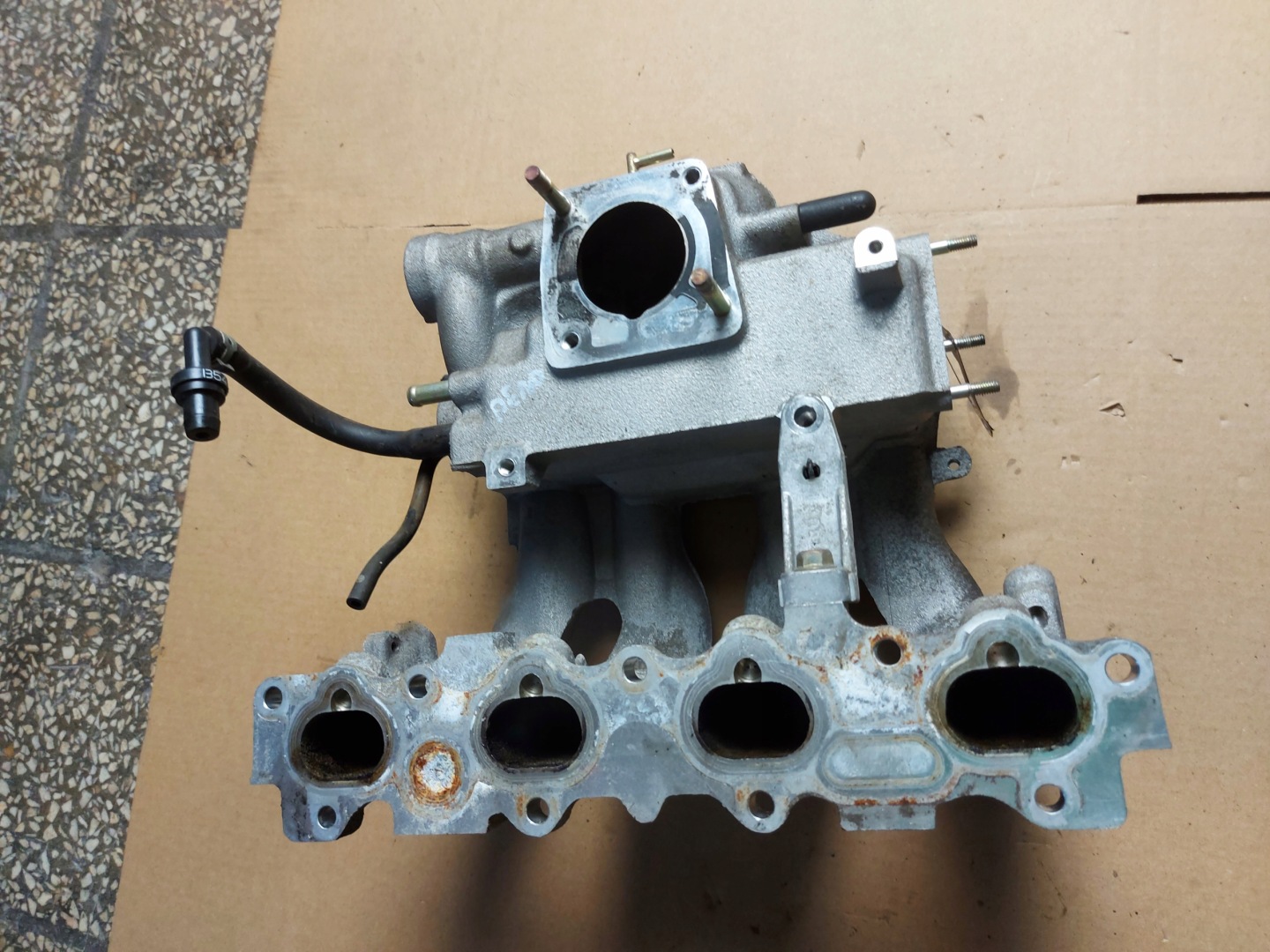 intake manifold DOLOTOWY MAZDA DEMIO and 1.3 16V OE EU