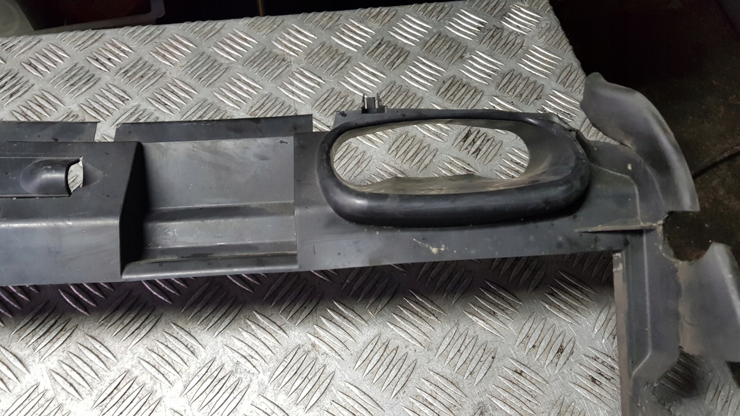 MERCEDES W203 COUPE intake air steering wheel, support panel for radiators
